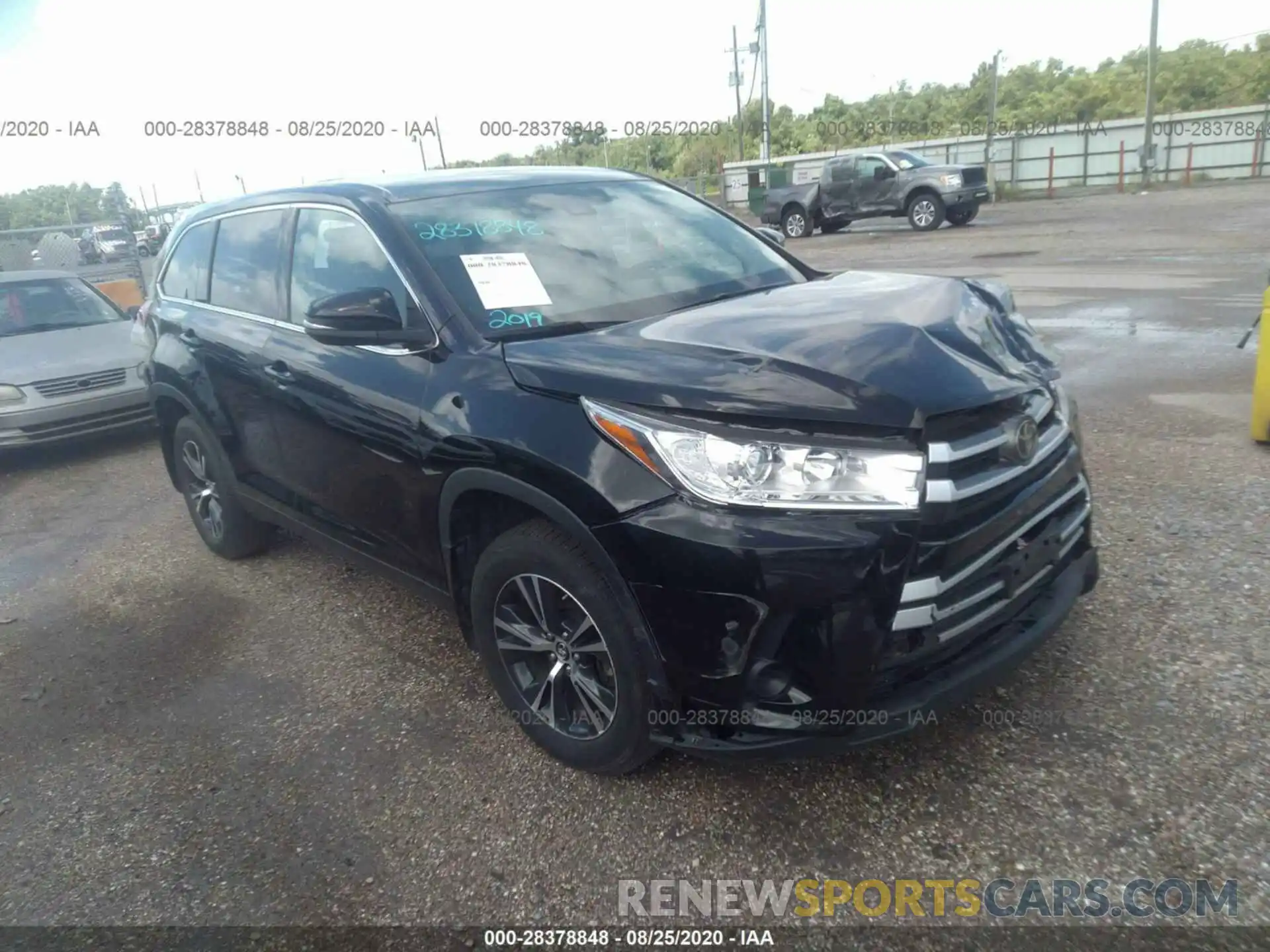 1 Photograph of a damaged car 5TDBZRFH4KS964312 TOYOTA HIGHLANDER 2019