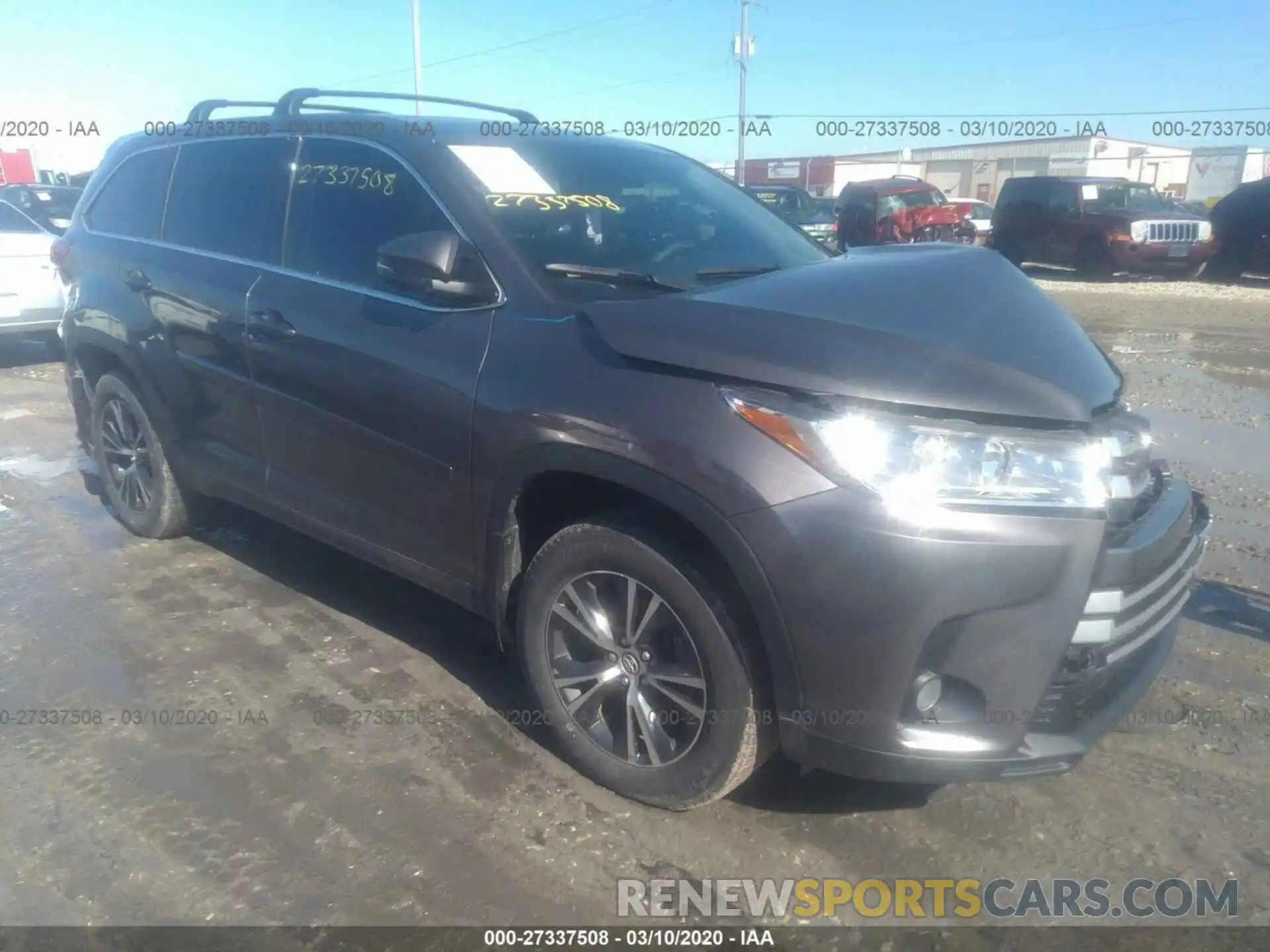 1 Photograph of a damaged car 5TDBZRFH4KS974371 TOYOTA HIGHLANDER 2019