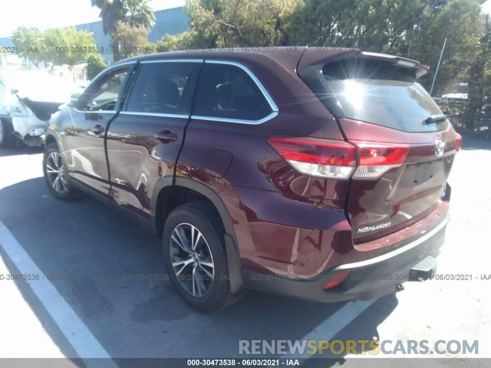 3 Photograph of a damaged car 5TDBZRFH4KS977125 TOYOTA HIGHLANDER 2019