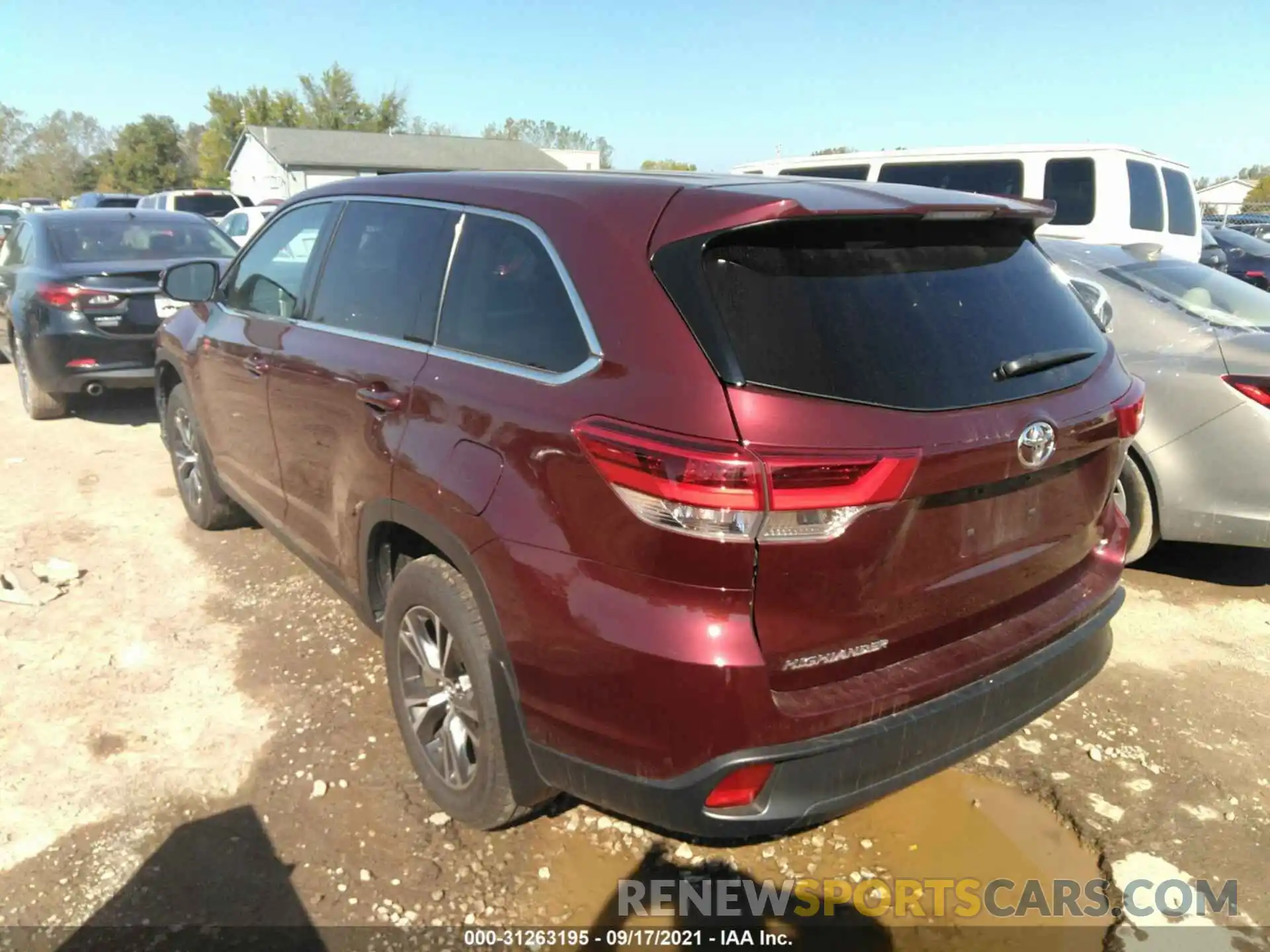 3 Photograph of a damaged car 5TDBZRFH4KS987279 TOYOTA HIGHLANDER 2019