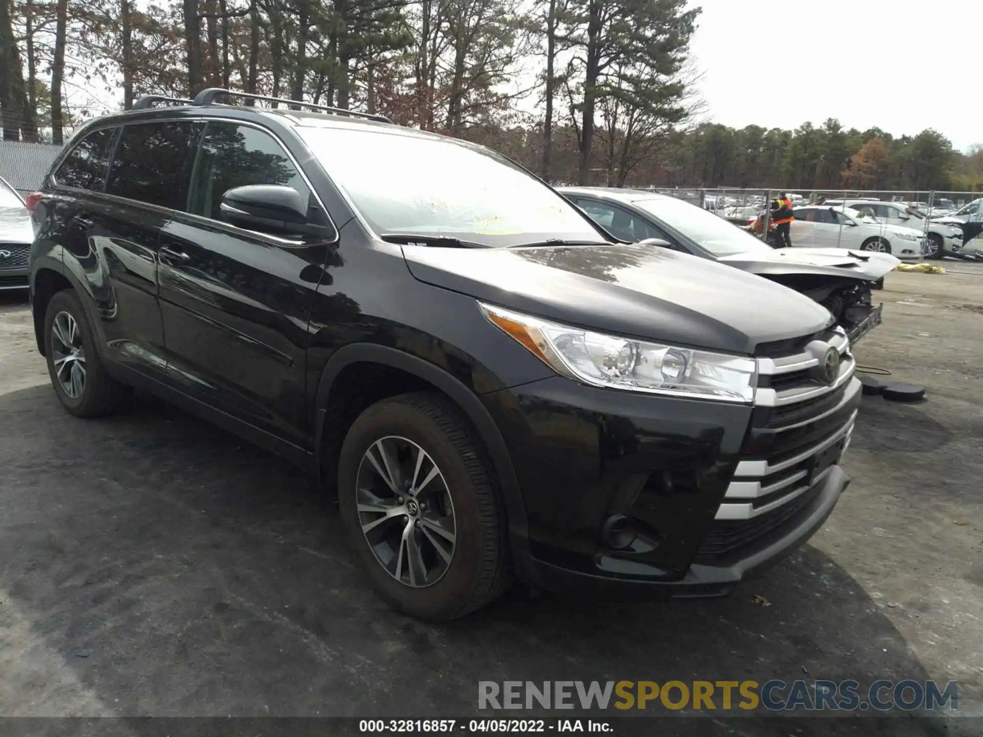 1 Photograph of a damaged car 5TDBZRFH4KS996578 TOYOTA HIGHLANDER 2019