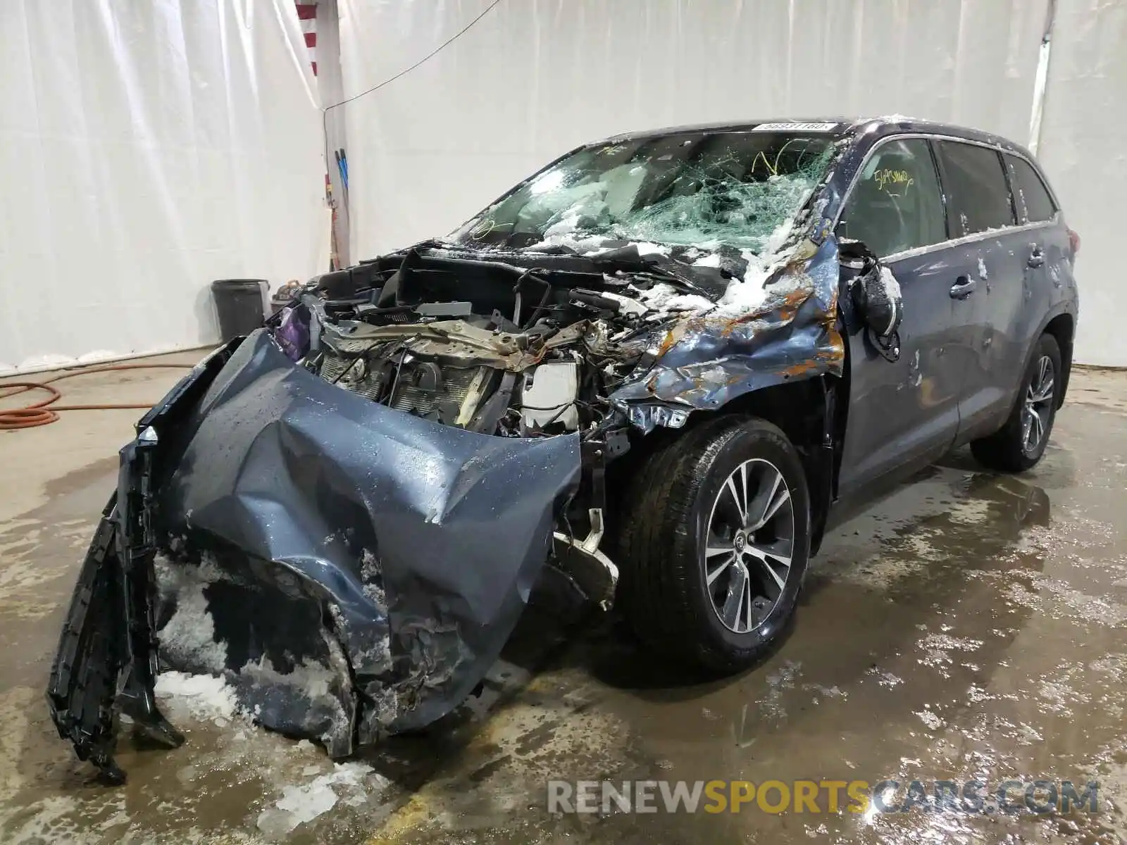 2 Photograph of a damaged car 5TDBZRFH5KS703710 TOYOTA HIGHLANDER 2019