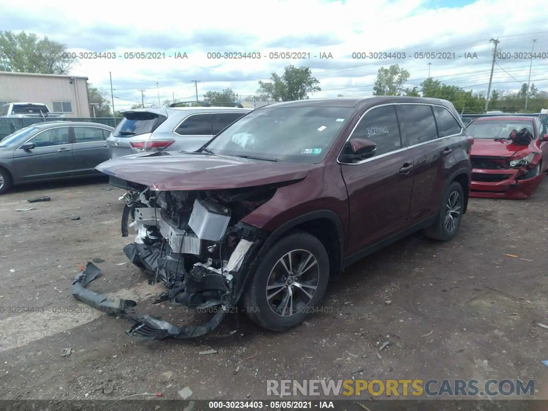 2 Photograph of a damaged car 5TDBZRFH5KS708423 TOYOTA HIGHLANDER 2019