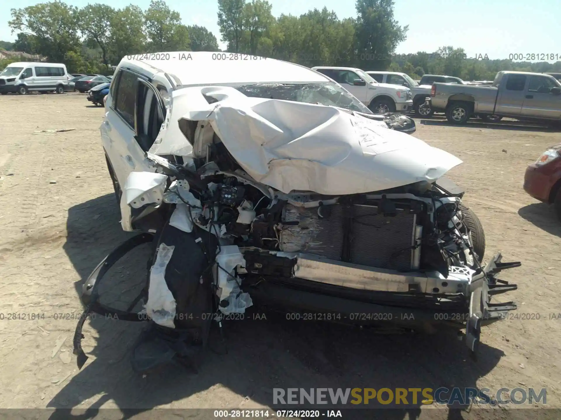 6 Photograph of a damaged car 5TDBZRFH5KS724346 TOYOTA HIGHLANDER 2019