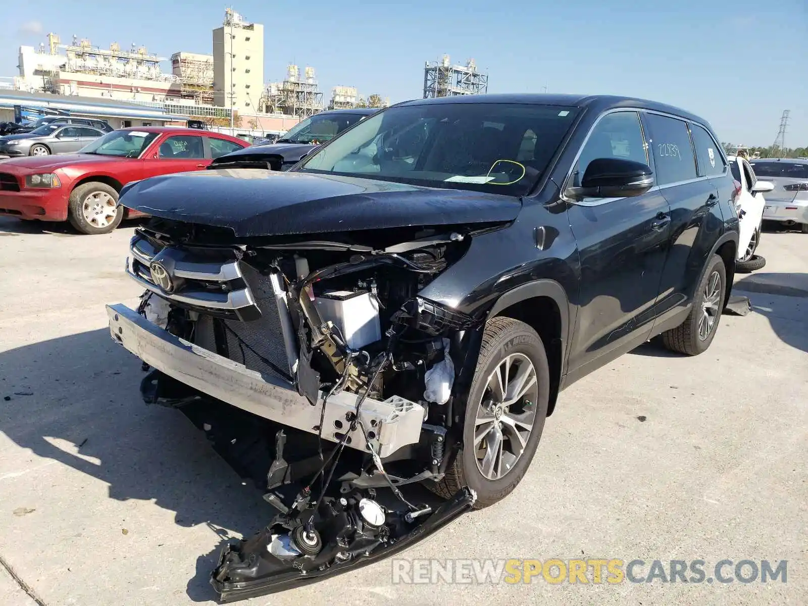 2 Фотография поврежденного автомобиля 5TDBZRFH5KS727571 TOYOTA HIGHLANDER 2019