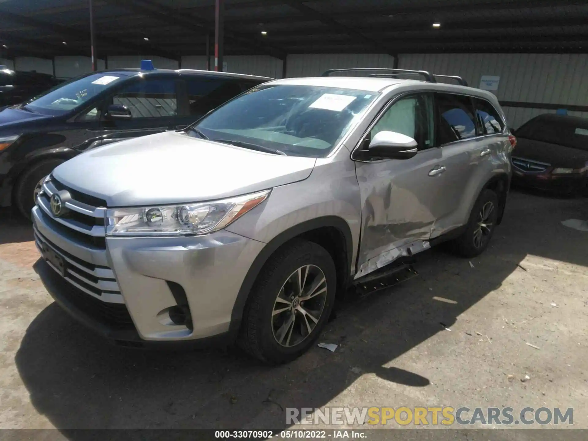 2 Photograph of a damaged car 5TDBZRFH5KS731846 TOYOTA HIGHLANDER 2019