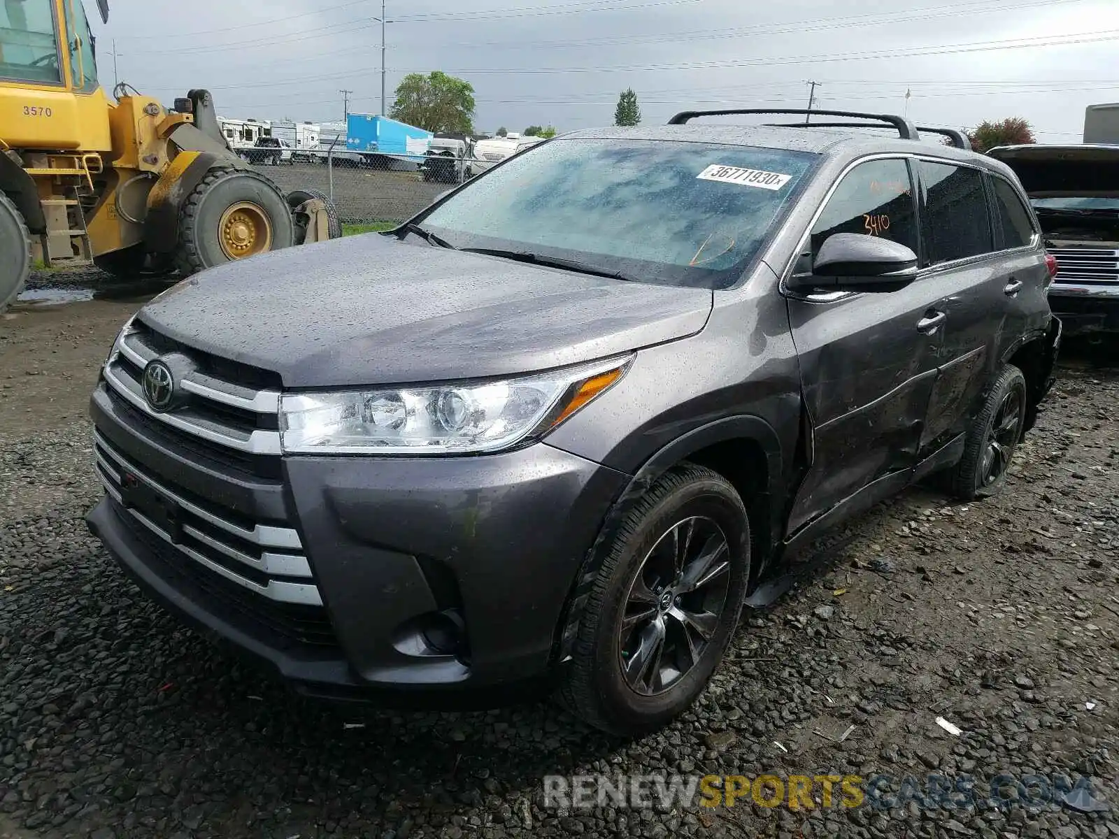 2 Photograph of a damaged car 5TDBZRFH5KS735556 TOYOTA HIGHLANDER 2019