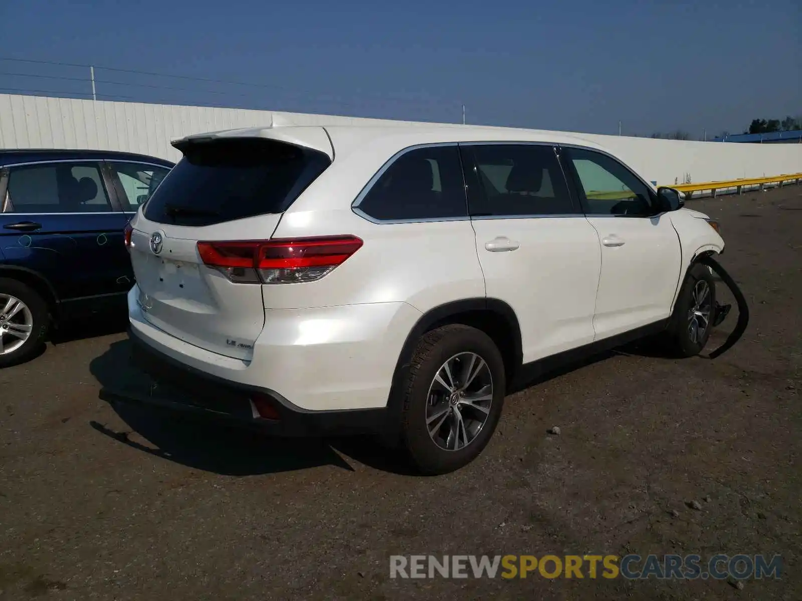 4 Фотография поврежденного автомобиля 5TDBZRFH5KS737100 TOYOTA HIGHLANDER 2019