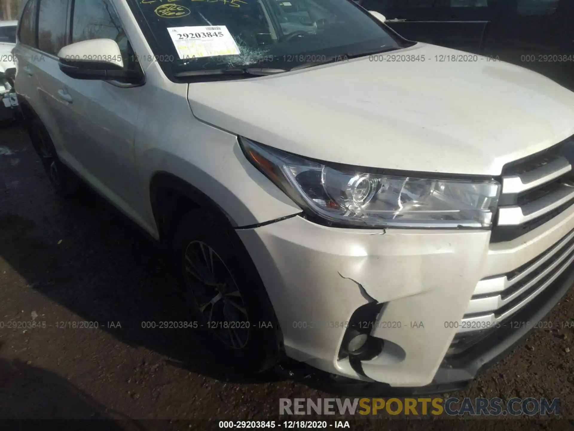 6 Photograph of a damaged car 5TDBZRFH5KS744354 TOYOTA HIGHLANDER 2019