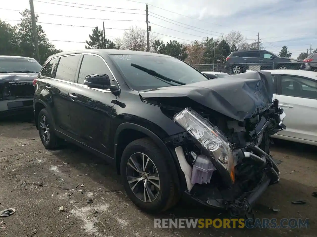 1 Photograph of a damaged car 5TDBZRFH5KS746069 TOYOTA HIGHLANDER 2019