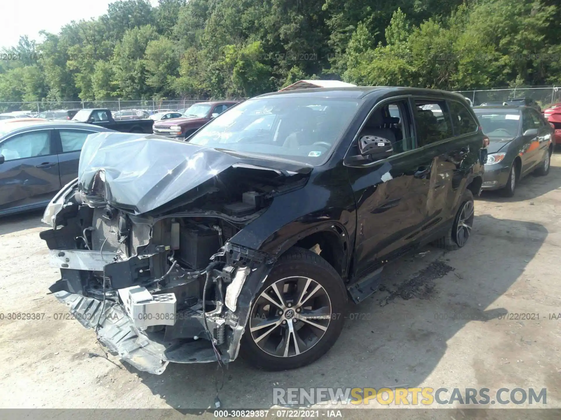 2 Photograph of a damaged car 5TDBZRFH5KS924515 TOYOTA HIGHLANDER 2019