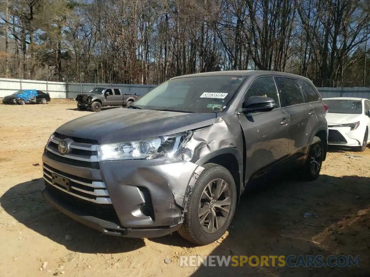 2 Photograph of a damaged car 5TDBZRFH5KS925129 TOYOTA HIGHLANDER 2019