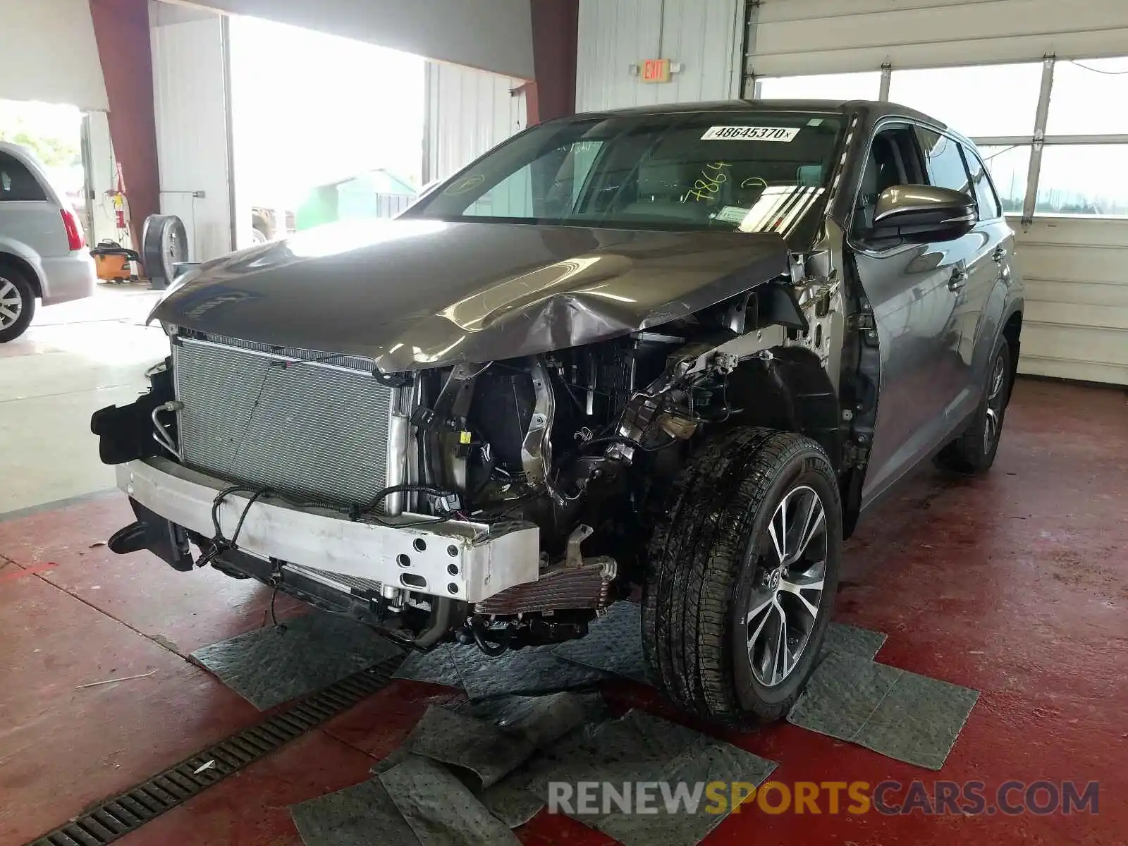 2 Photograph of a damaged car 5TDBZRFH5KS928029 TOYOTA HIGHLANDER 2019