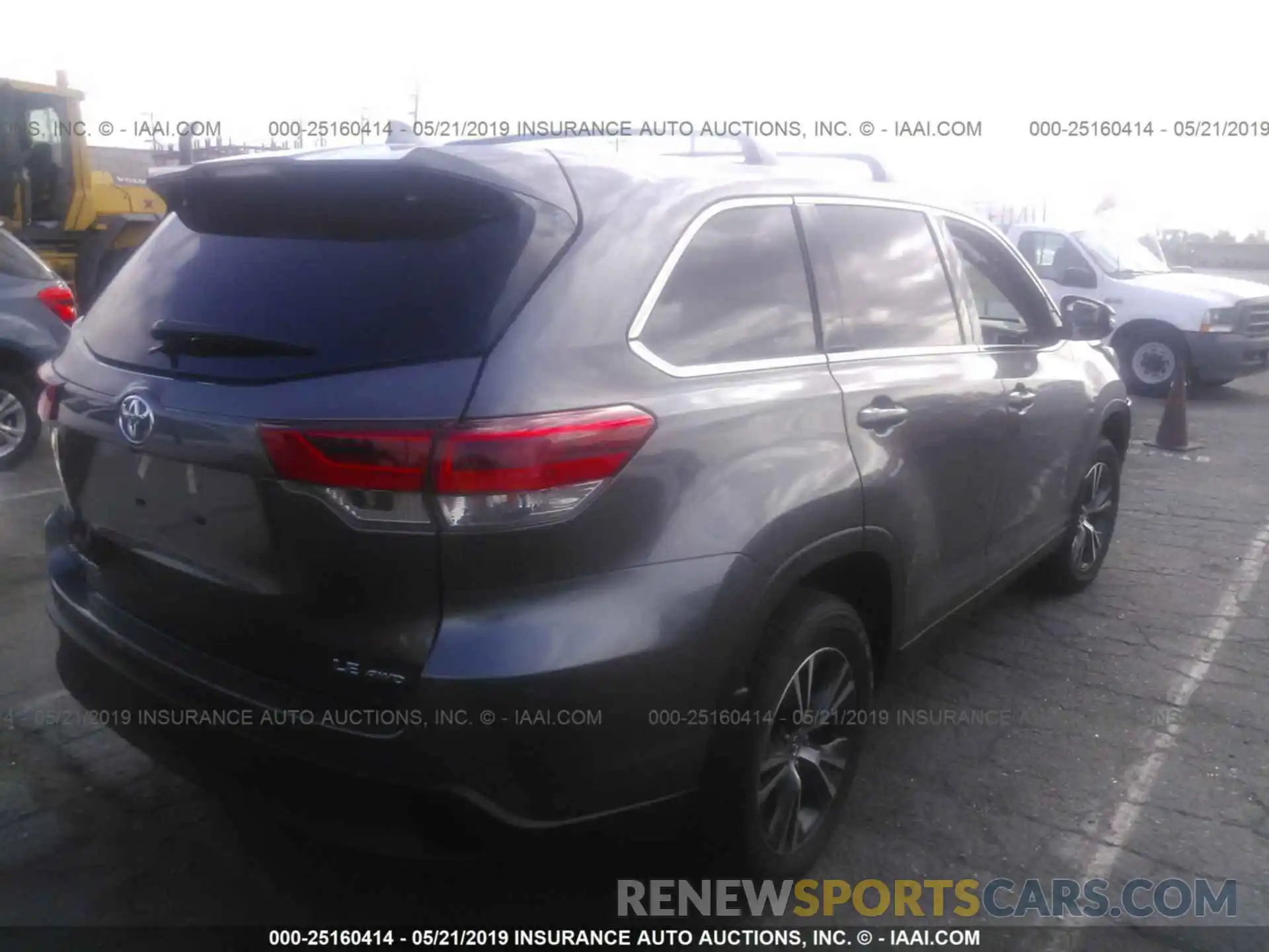 4 Фотография поврежденного автомобиля 5TDBZRFH5KS932405 TOYOTA HIGHLANDER 2019