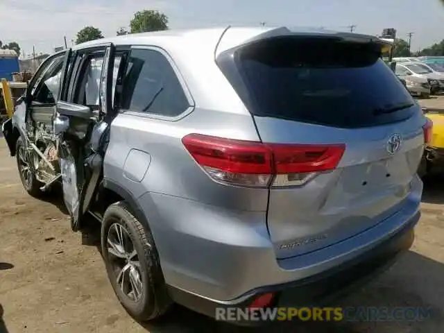 3 Photograph of a damaged car 5TDBZRFH5KS946708 TOYOTA HIGHLANDER 2019