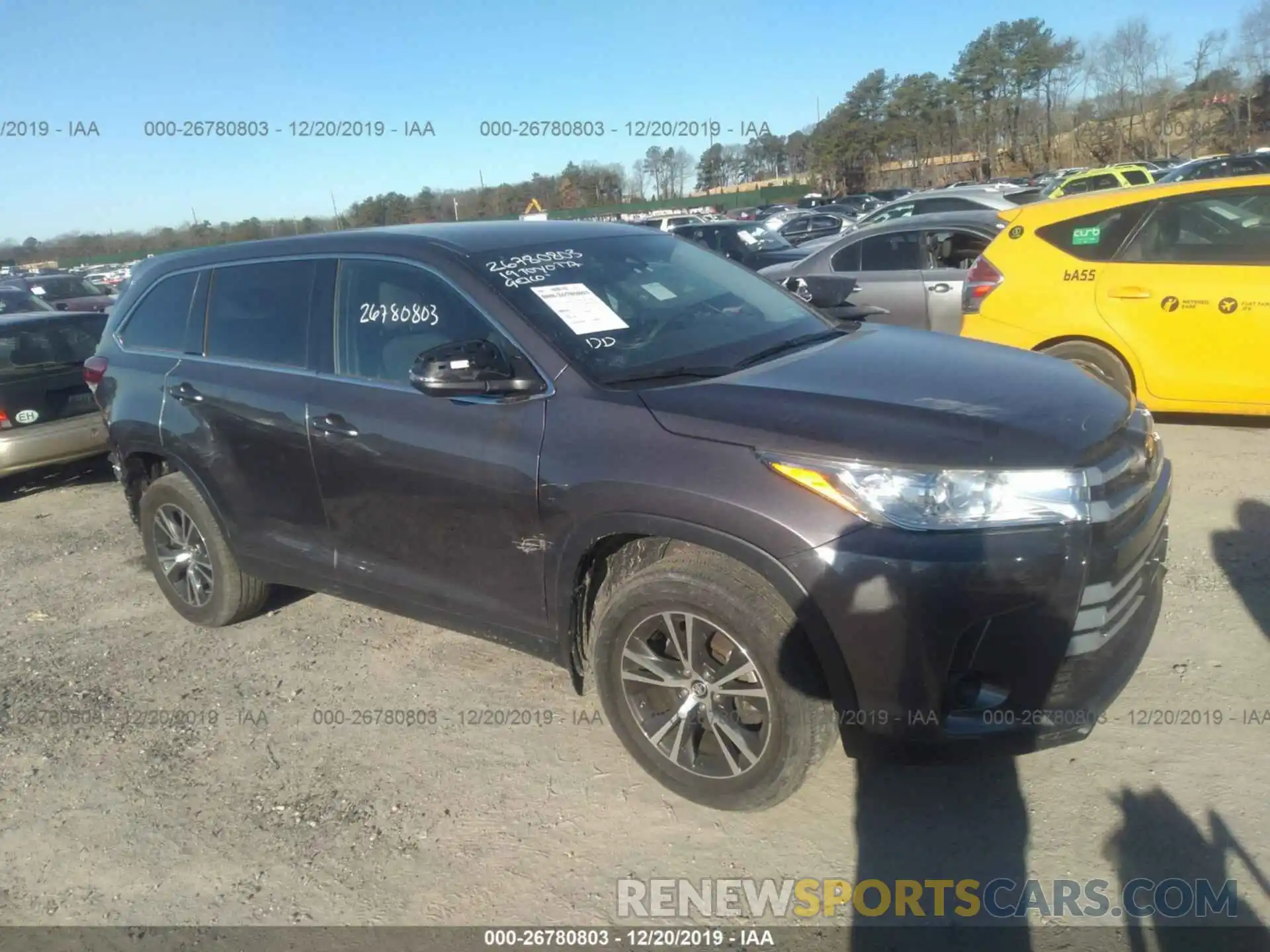 1 Photograph of a damaged car 5TDBZRFH5KS947793 TOYOTA HIGHLANDER 2019