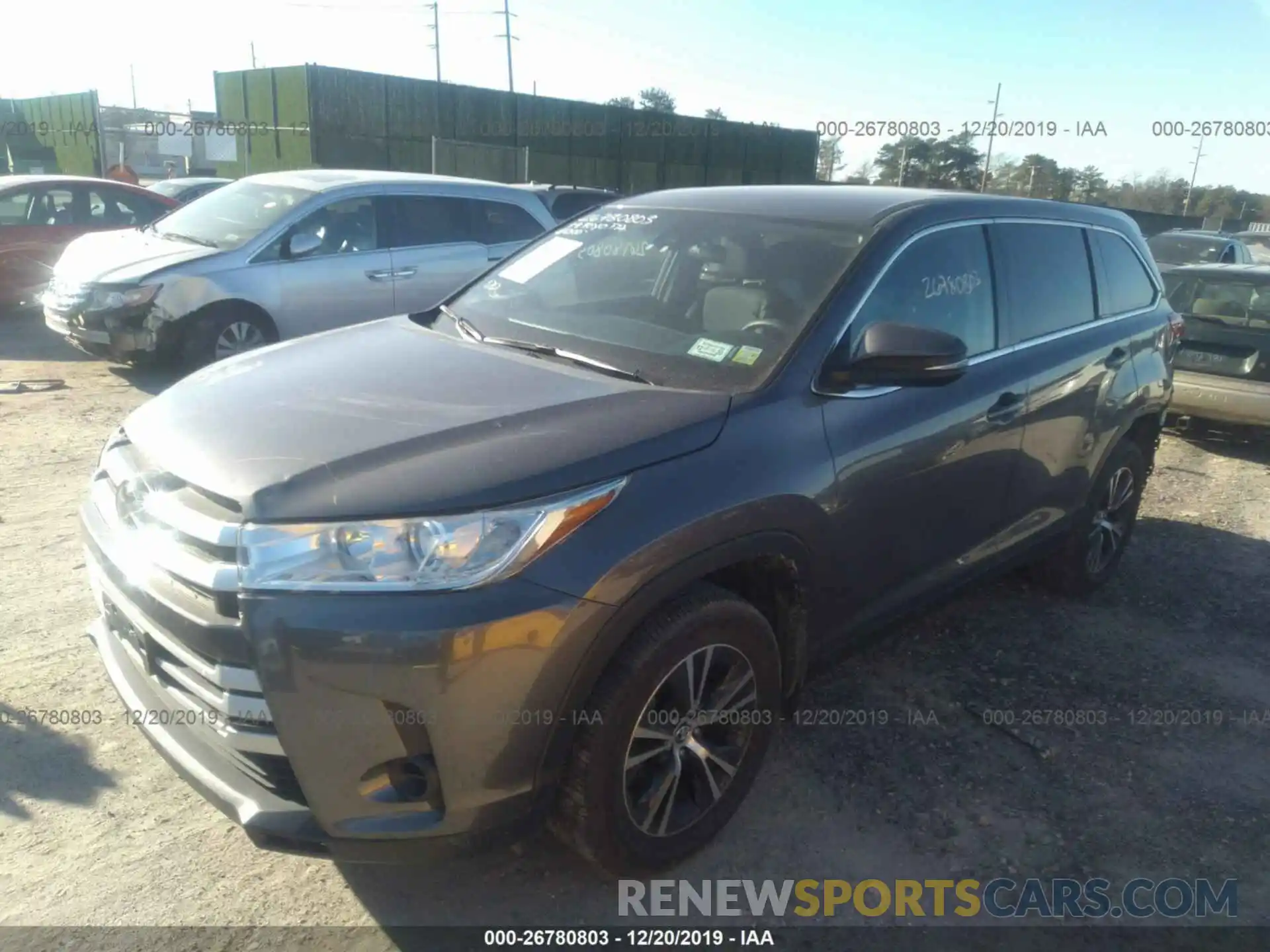 2 Photograph of a damaged car 5TDBZRFH5KS947793 TOYOTA HIGHLANDER 2019