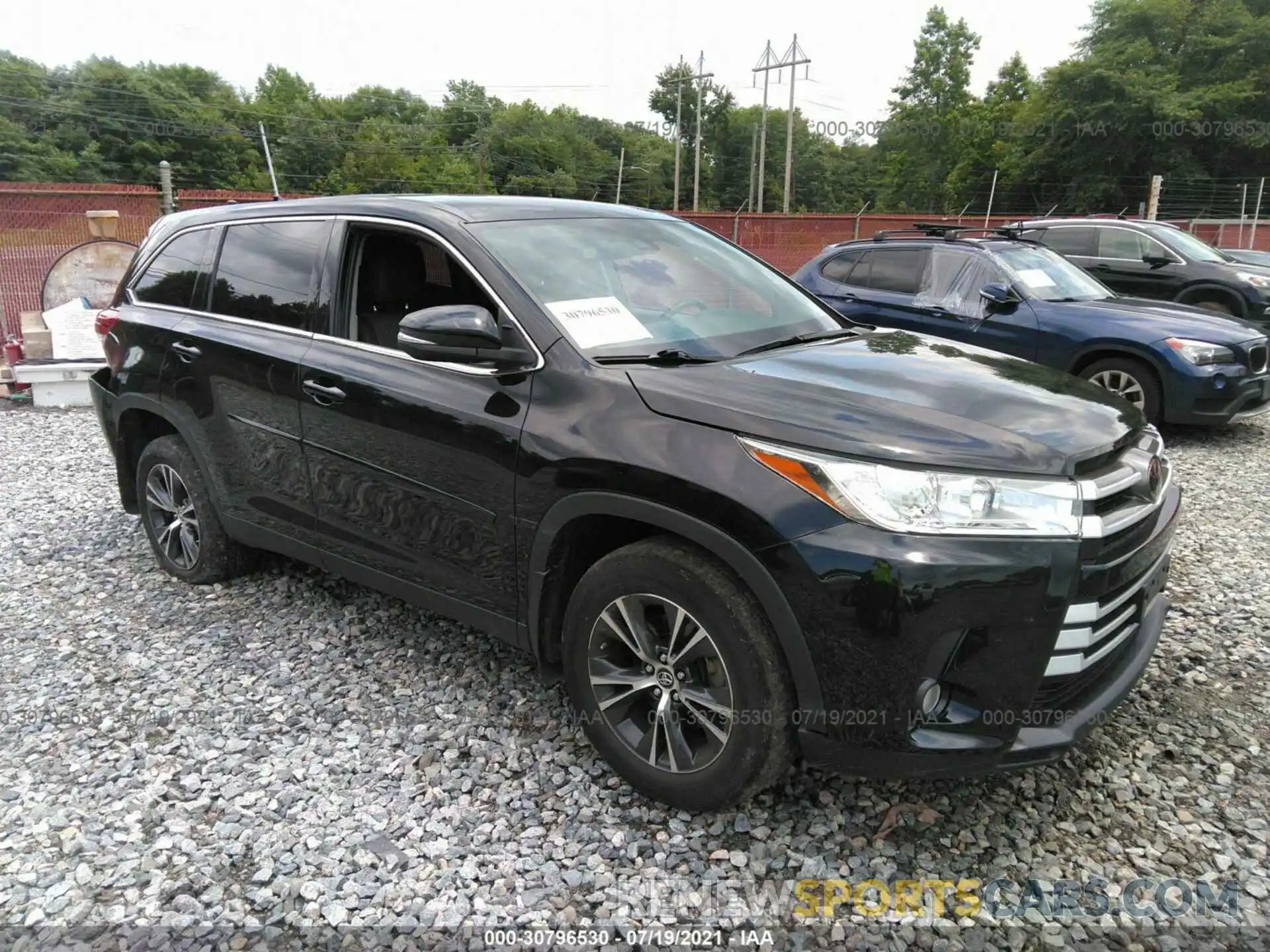 1 Photograph of a damaged car 5TDBZRFH5KS952637 TOYOTA HIGHLANDER 2019