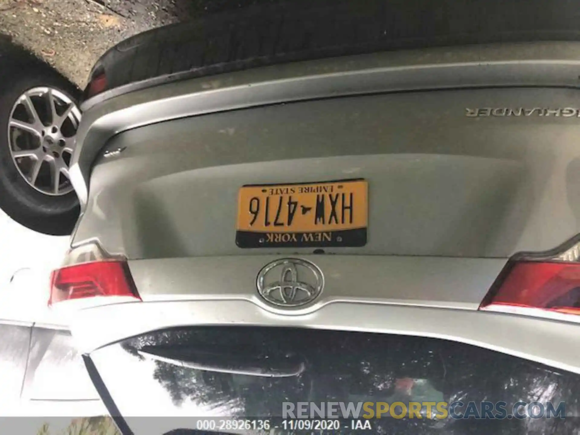 16 Photograph of a damaged car 5TDBZRFH5KS960477 TOYOTA HIGHLANDER 2019