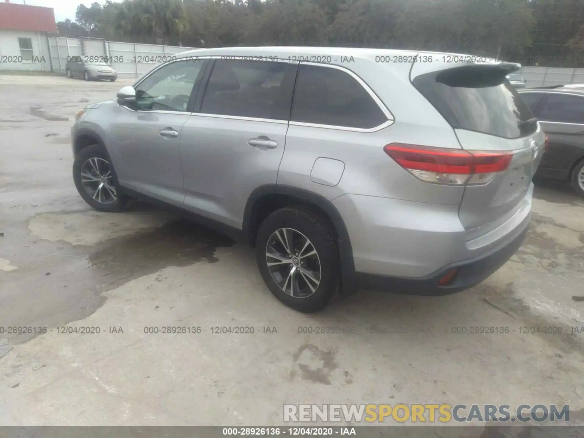 3 Photograph of a damaged car 5TDBZRFH5KS960477 TOYOTA HIGHLANDER 2019