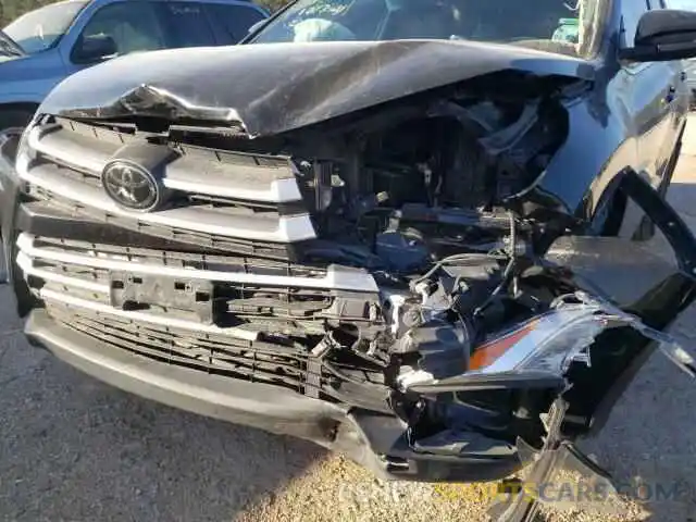 9 Photograph of a damaged car 5TDBZRFH5KS961094 TOYOTA HIGHLANDER 2019