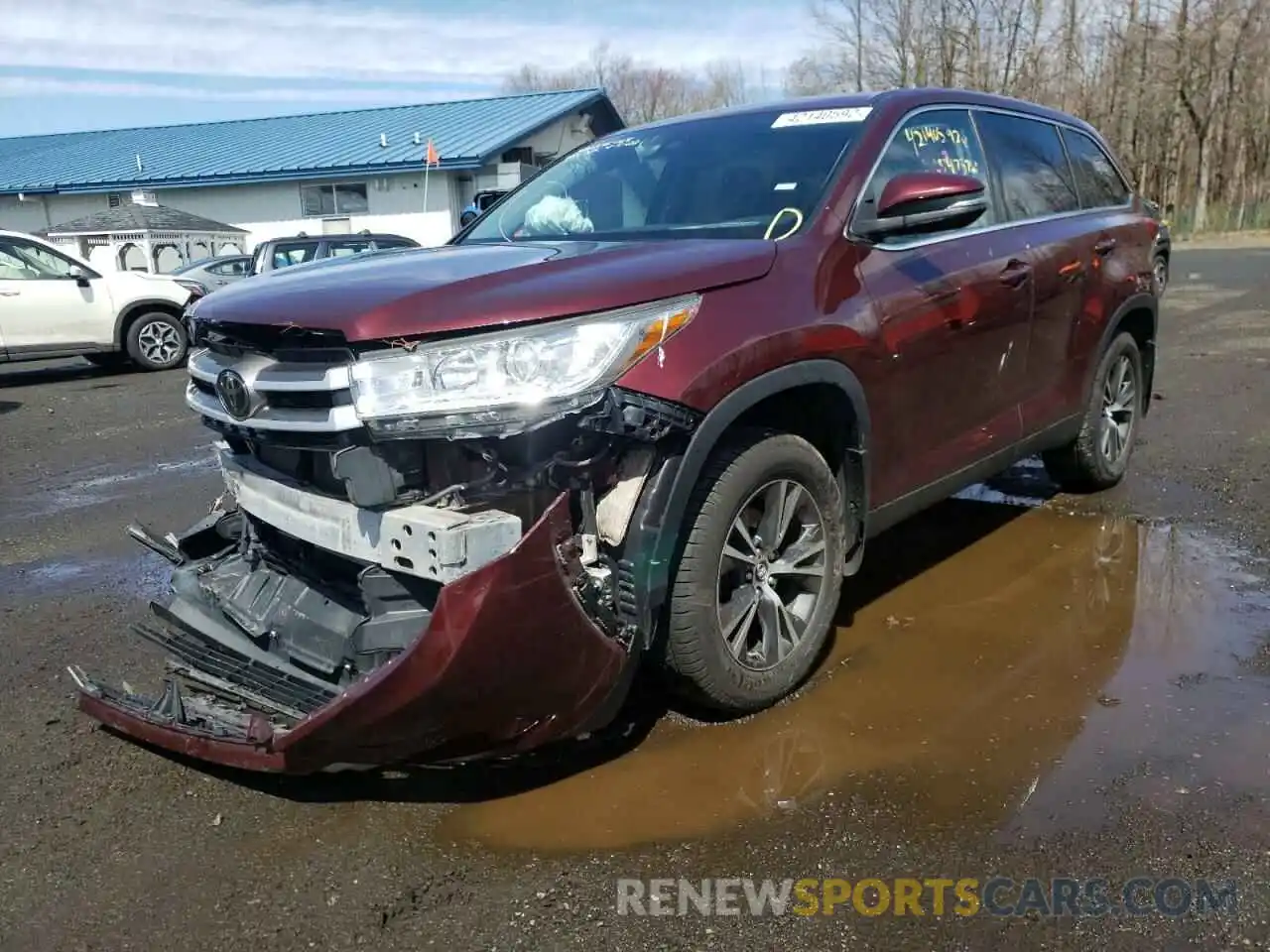 2 Photograph of a damaged car 5TDBZRFH5KS963895 TOYOTA HIGHLANDER 2019