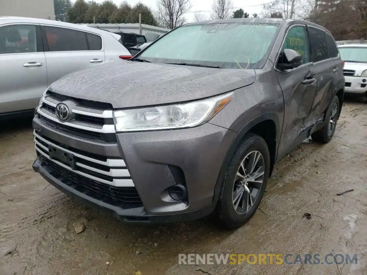 2 Photograph of a damaged car 5TDBZRFH5KS980227 TOYOTA HIGHLANDER 2019