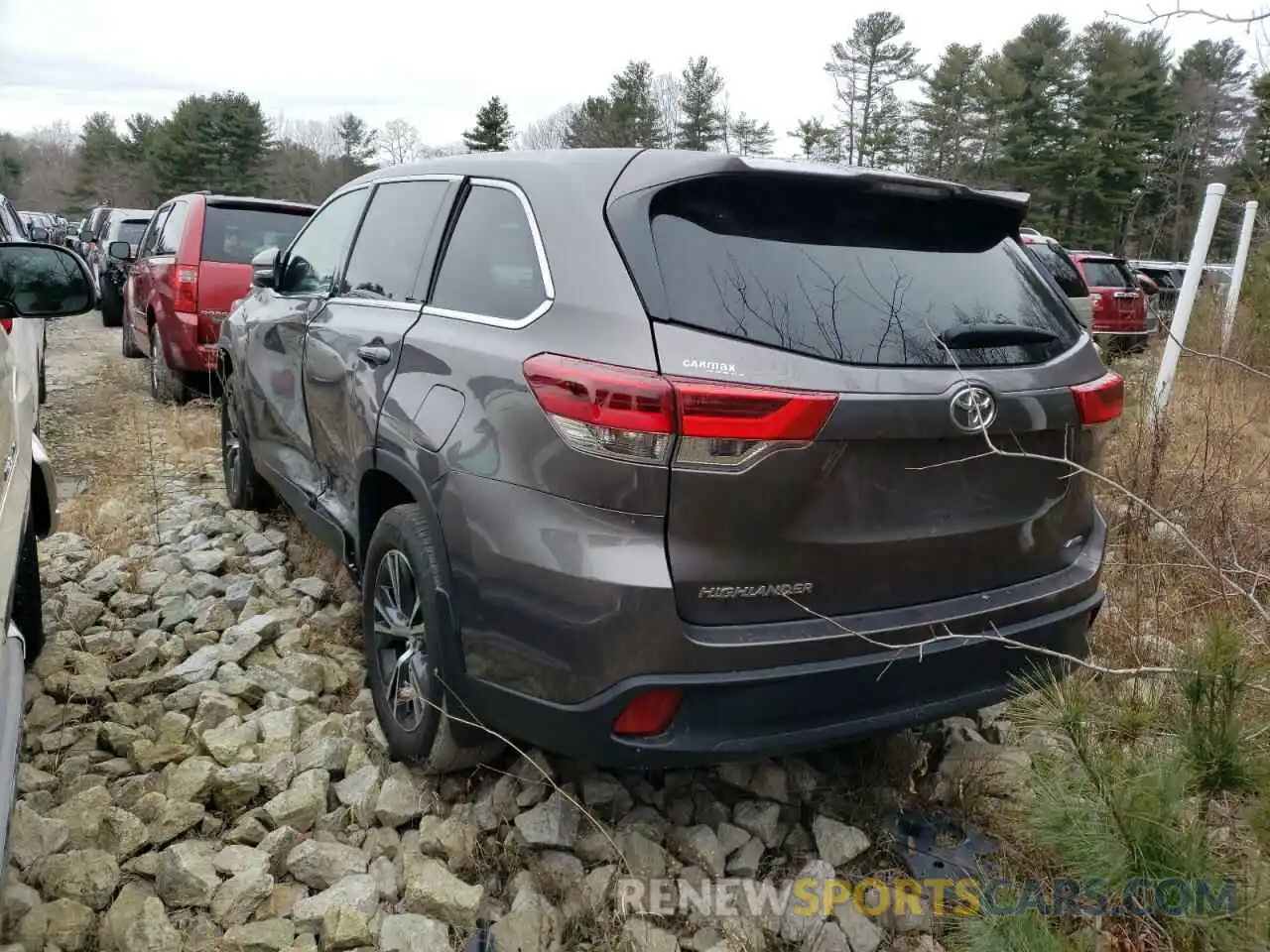 3 Photograph of a damaged car 5TDBZRFH5KS980227 TOYOTA HIGHLANDER 2019