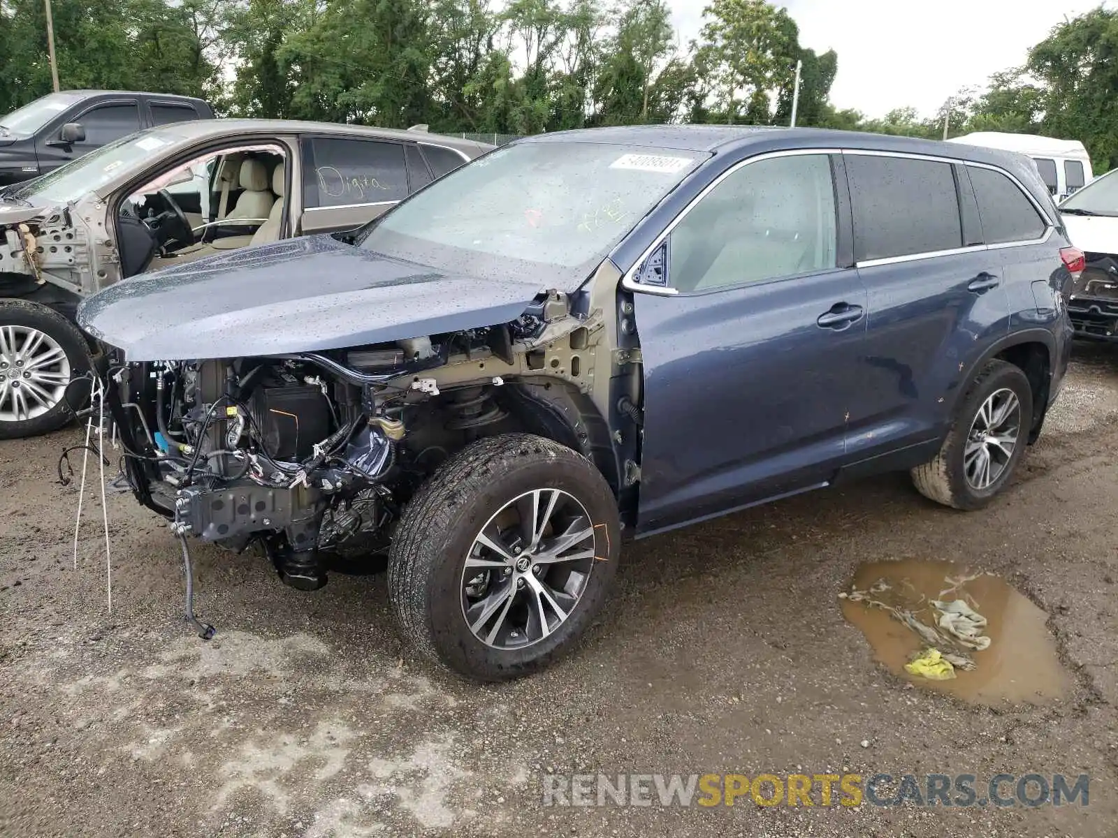 2 Photograph of a damaged car 5TDBZRFH5KS996041 TOYOTA HIGHLANDER 2019