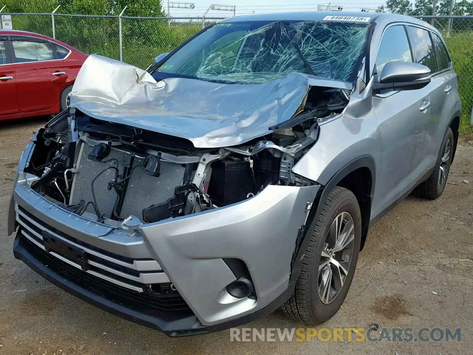 2 Photograph of a damaged car 5TDBZRFH5KS997352 TOYOTA HIGHLANDER 2019