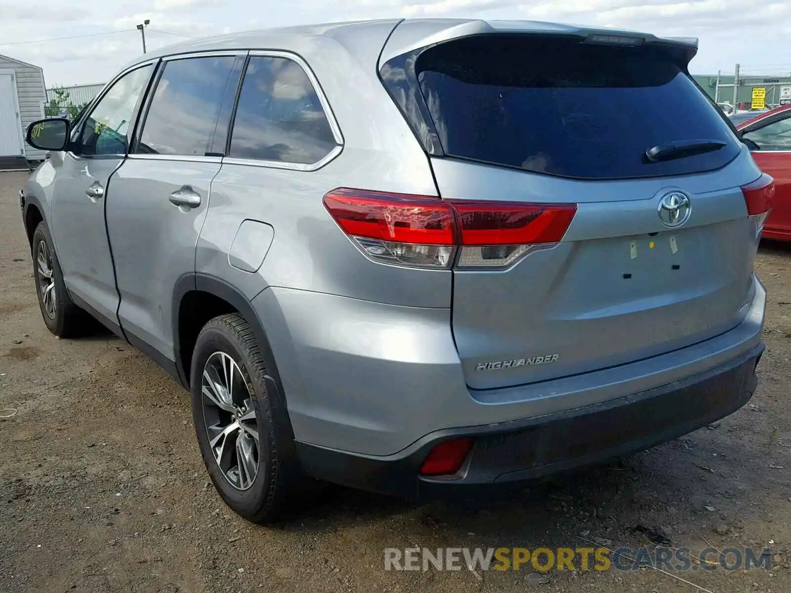 3 Photograph of a damaged car 5TDBZRFH5KS997352 TOYOTA HIGHLANDER 2019