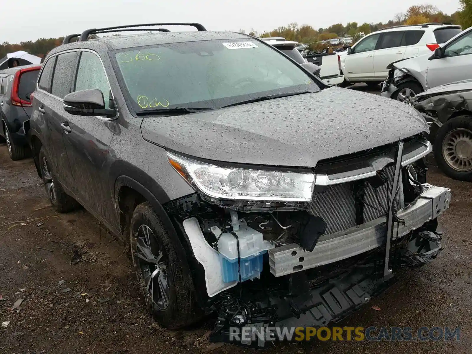 1 Photograph of a damaged car 5TDBZRFH6KS701805 TOYOTA HIGHLANDER 2019