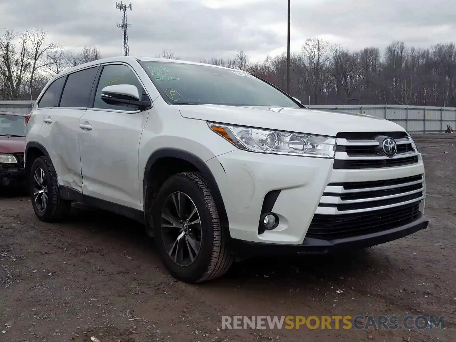 1 Photograph of a damaged car 5TDBZRFH6KS720967 TOYOTA HIGHLANDER 2019