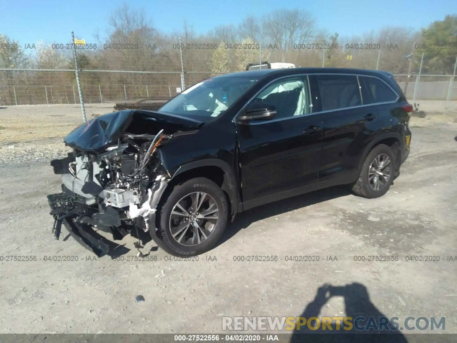 2 Photograph of a damaged car 5TDBZRFH6KS728082 TOYOTA HIGHLANDER 2019