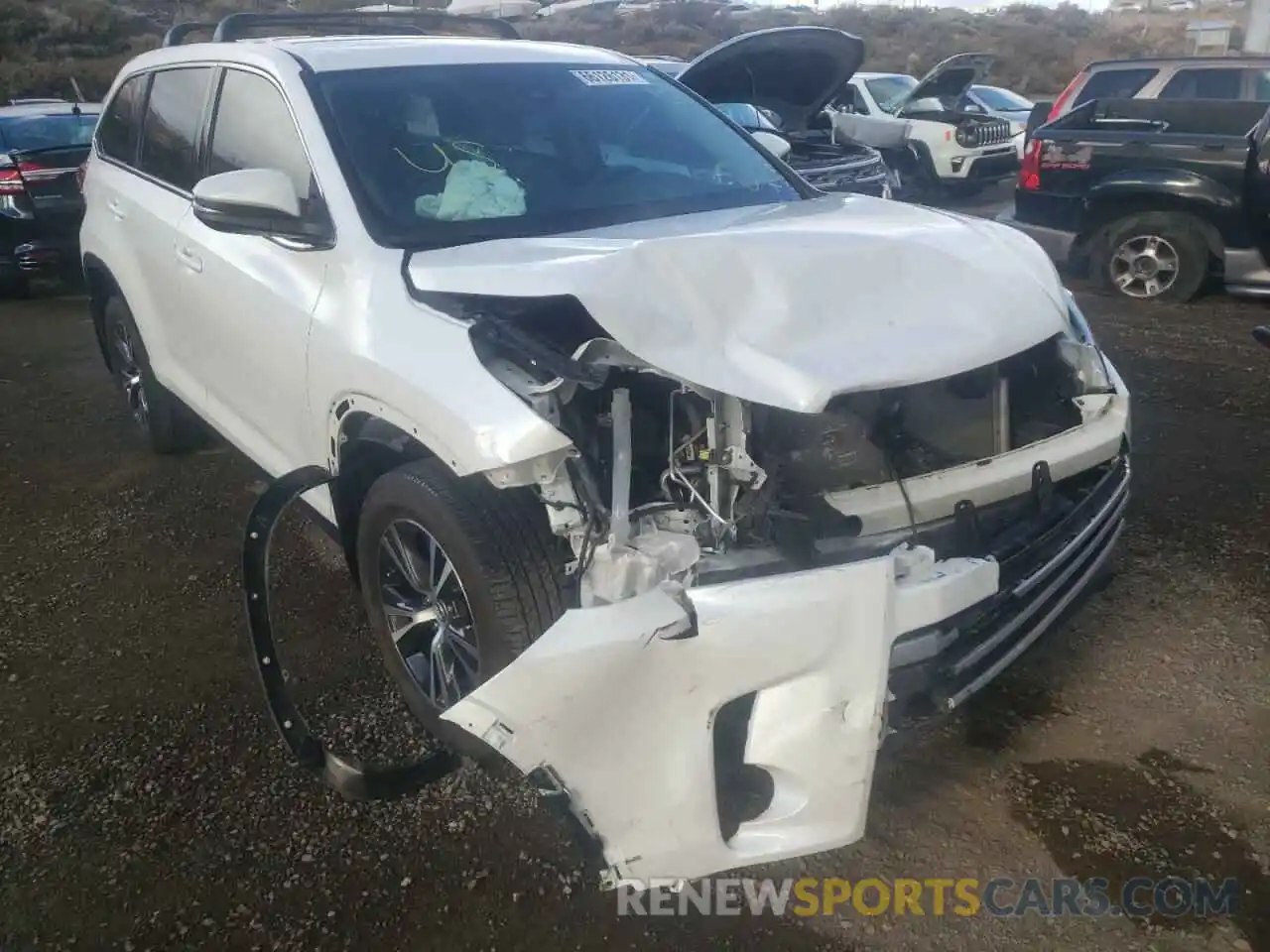 1 Photograph of a damaged car 5TDBZRFH6KS733525 TOYOTA HIGHLANDER 2019