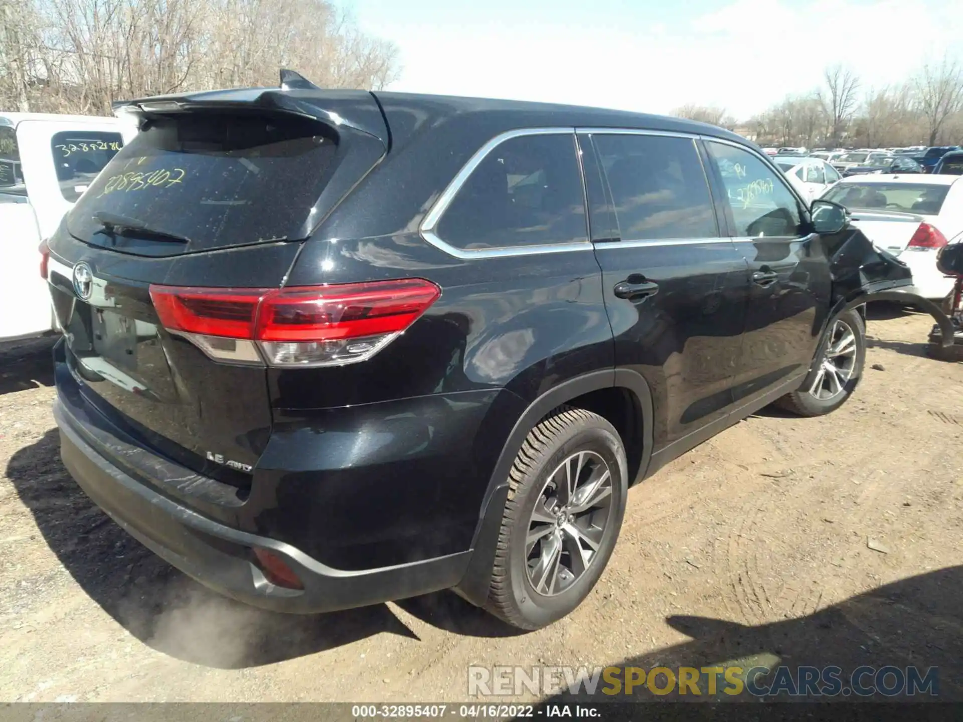 4 Фотография поврежденного автомобиля 5TDBZRFH6KS741060 TOYOTA HIGHLANDER 2019