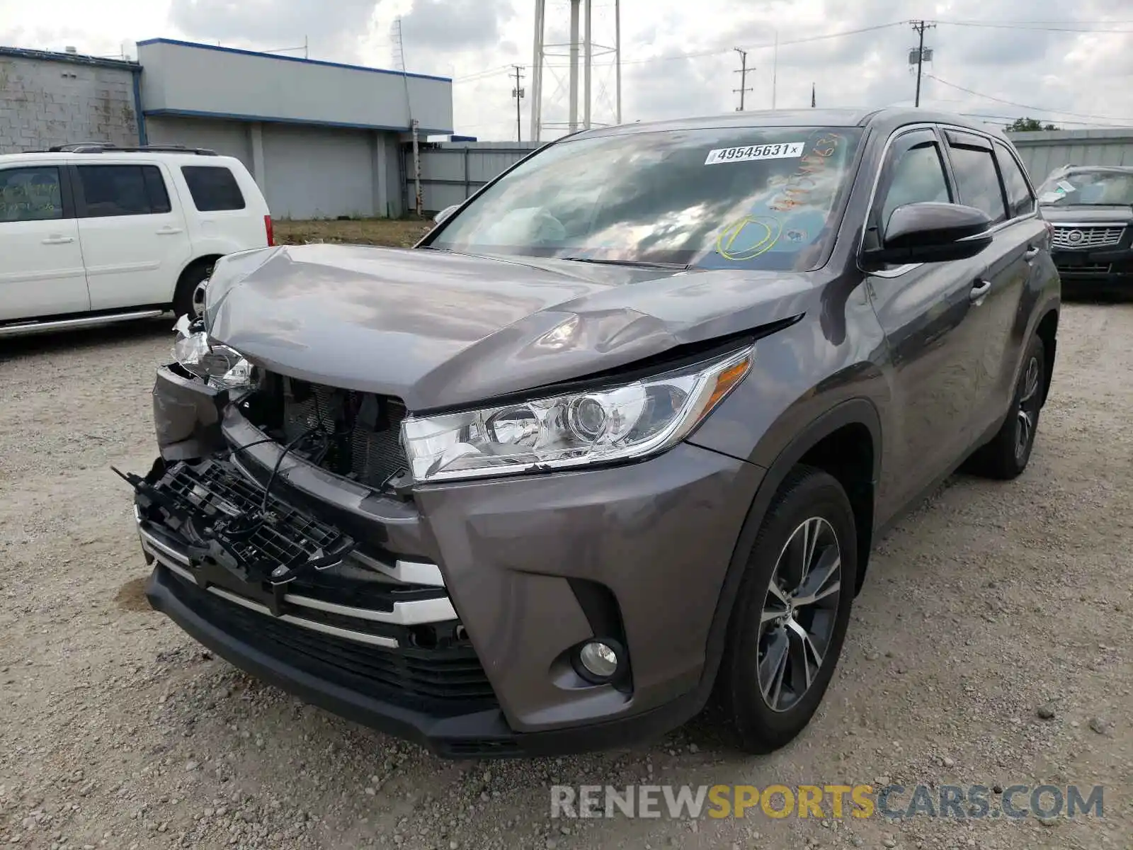 2 Photograph of a damaged car 5TDBZRFH6KS933935 TOYOTA HIGHLANDER 2019