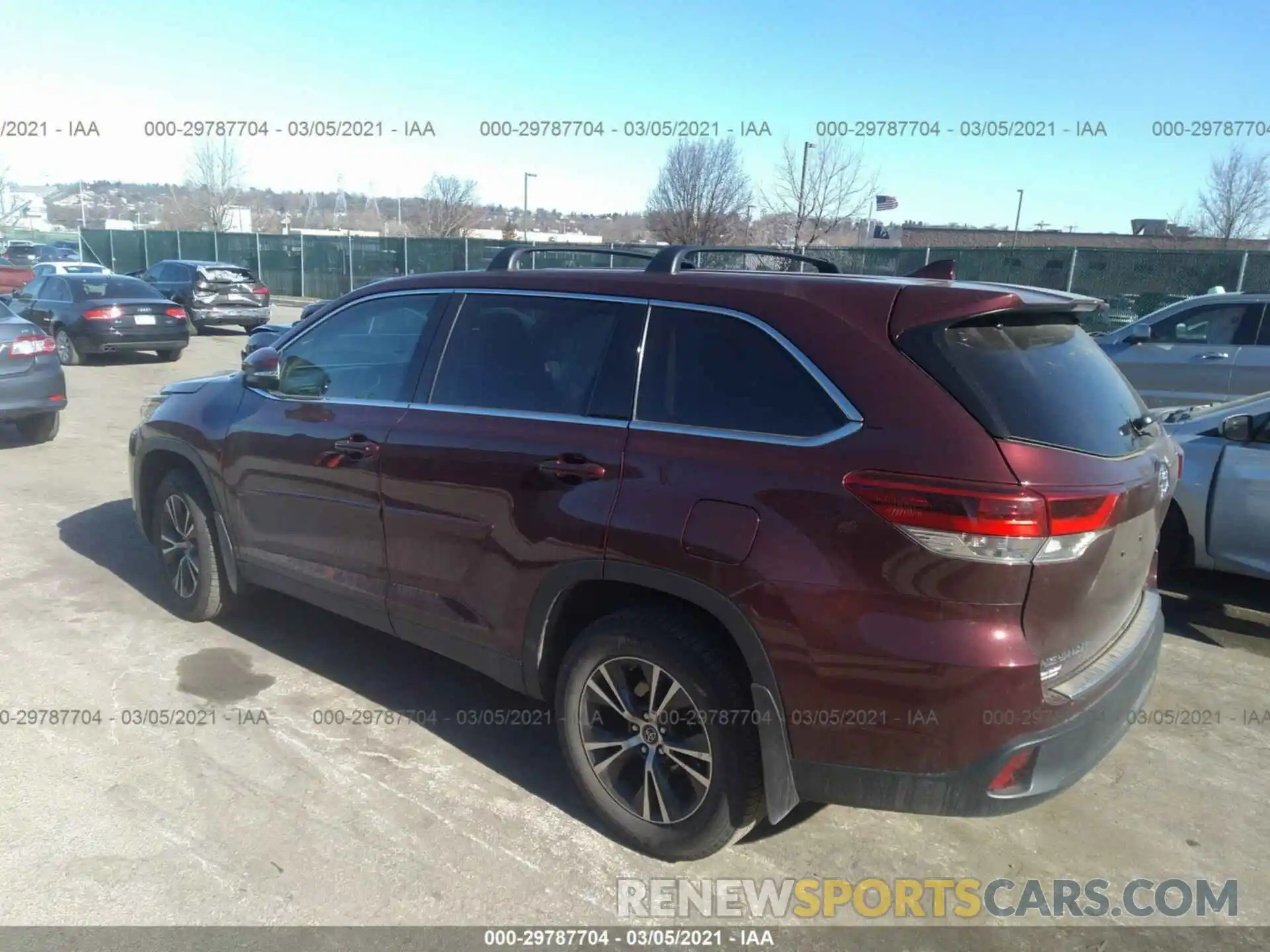 3 Photograph of a damaged car 5TDBZRFH6KS940089 TOYOTA HIGHLANDER 2019