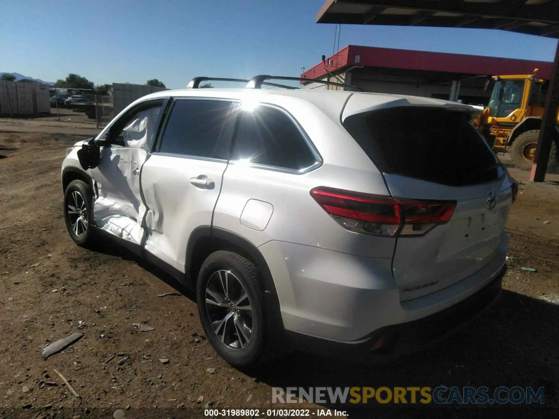 3 Photograph of a damaged car 5TDBZRFH6KS952999 TOYOTA HIGHLANDER 2019