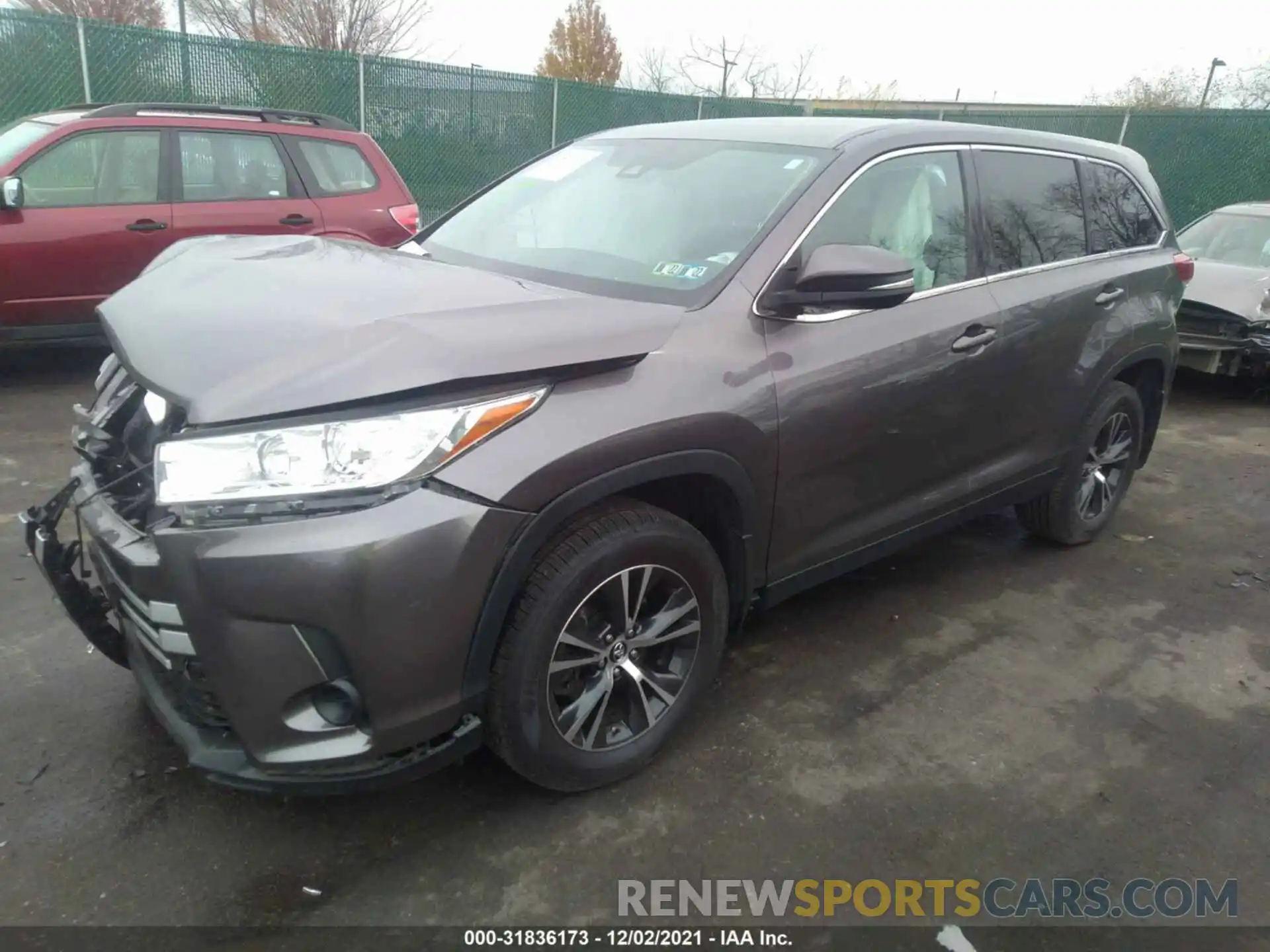 2 Photograph of a damaged car 5TDBZRFH6KS961346 TOYOTA HIGHLANDER 2019