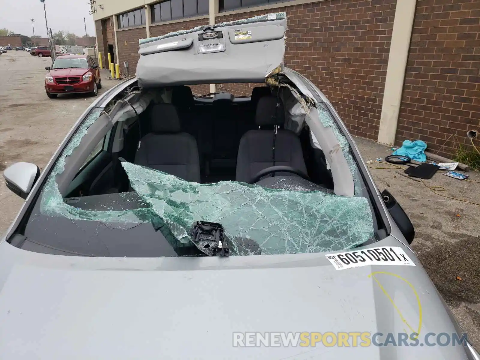 9 Photograph of a damaged car 5TDBZRFH6KS962934 TOYOTA HIGHLANDER 2019