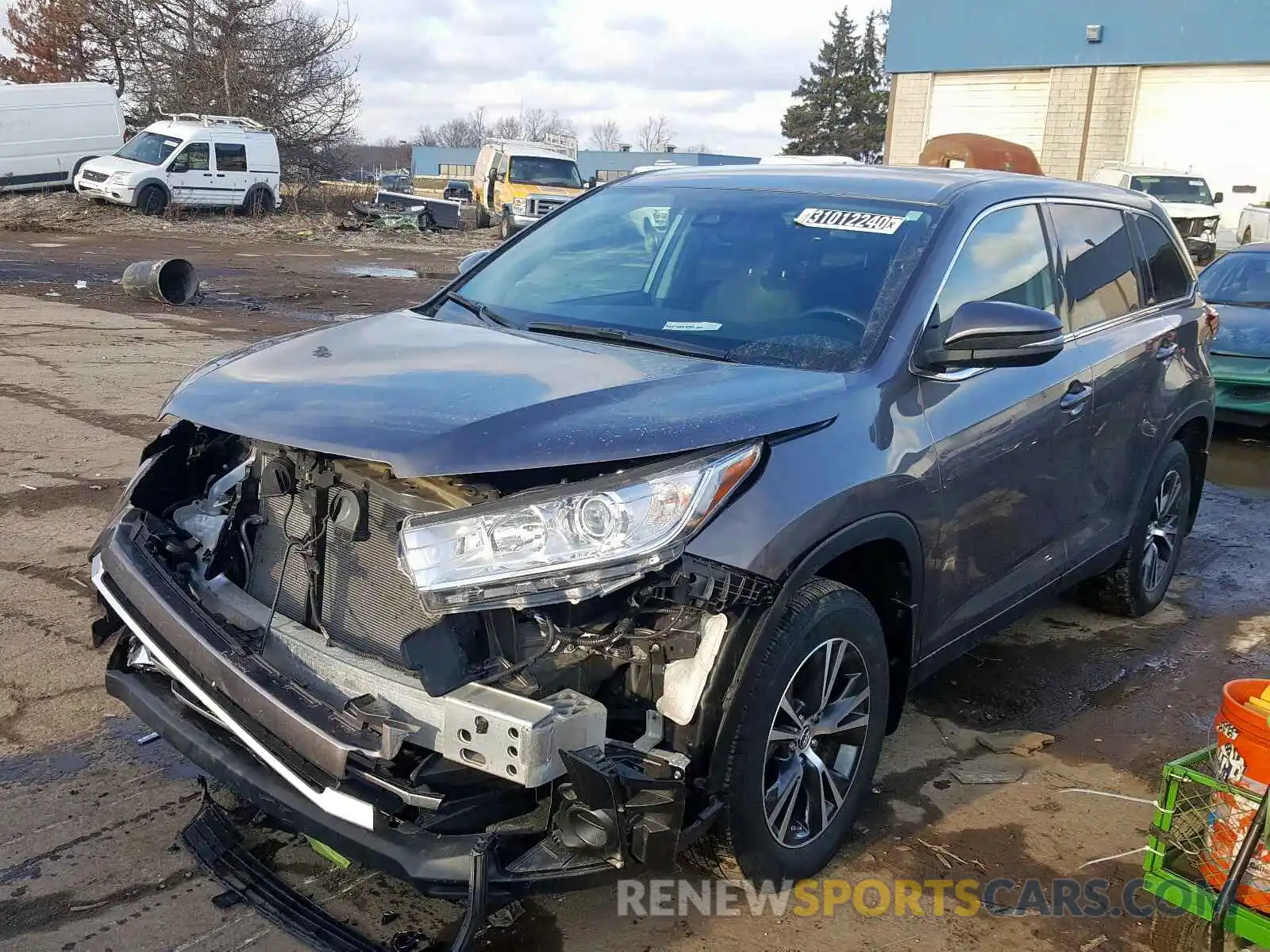 2 Photograph of a damaged car 5TDBZRFH6KS963467 TOYOTA HIGHLANDER 2019