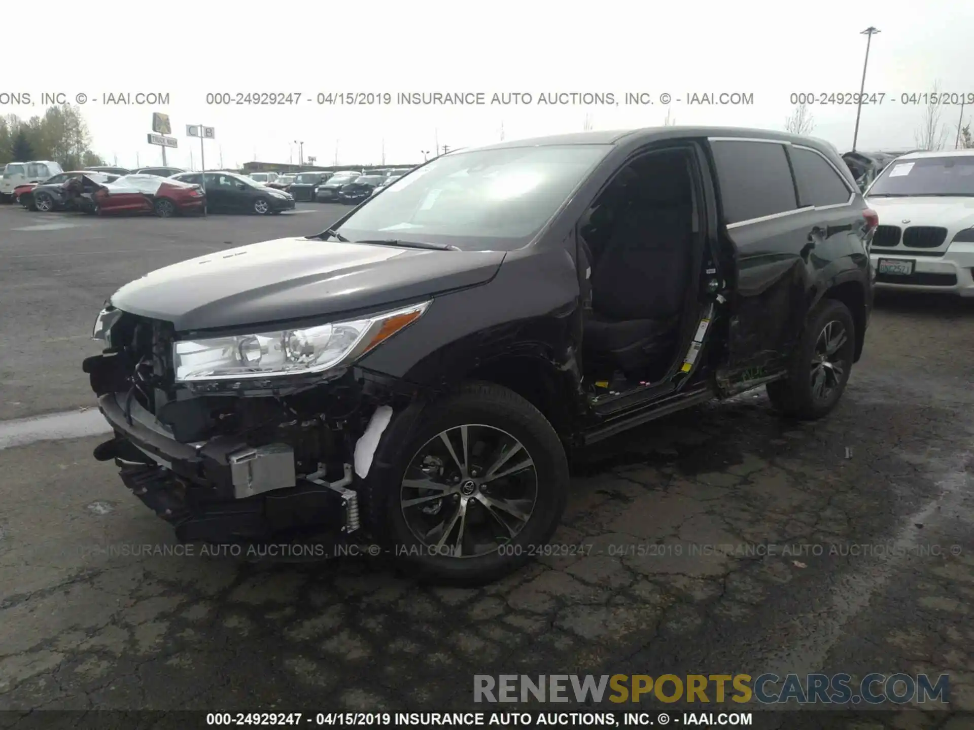 2 Photograph of a damaged car 5TDBZRFH6KS965767 TOYOTA HIGHLANDER 2019