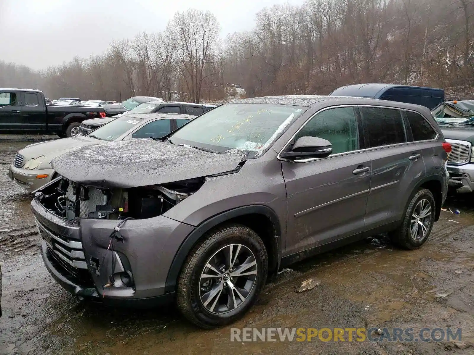 2 Photograph of a damaged car 5TDBZRFH6KS969432 TOYOTA HIGHLANDER 2019