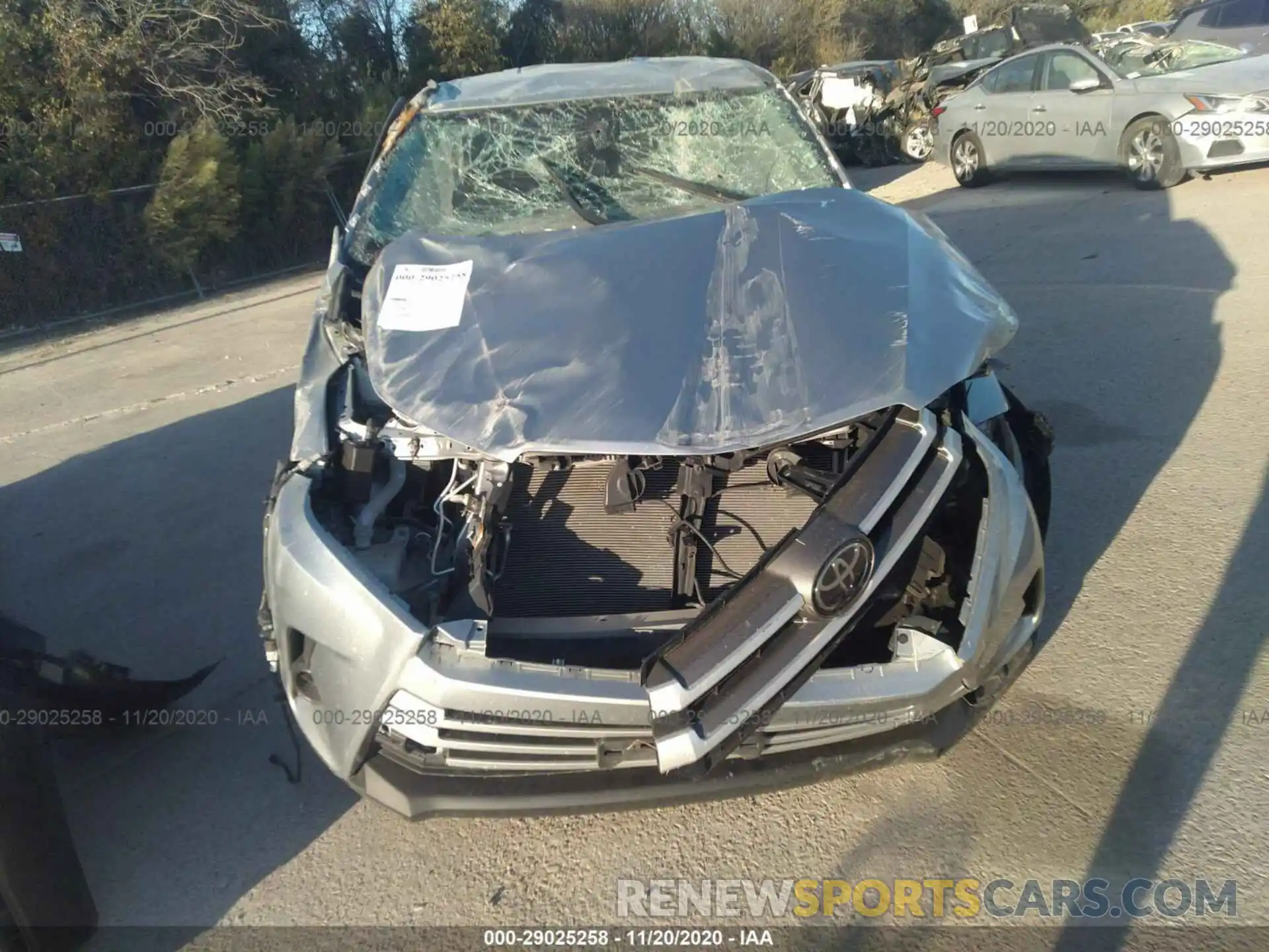 6 Photograph of a damaged car 5TDBZRFH6KS971519 TOYOTA HIGHLANDER 2019