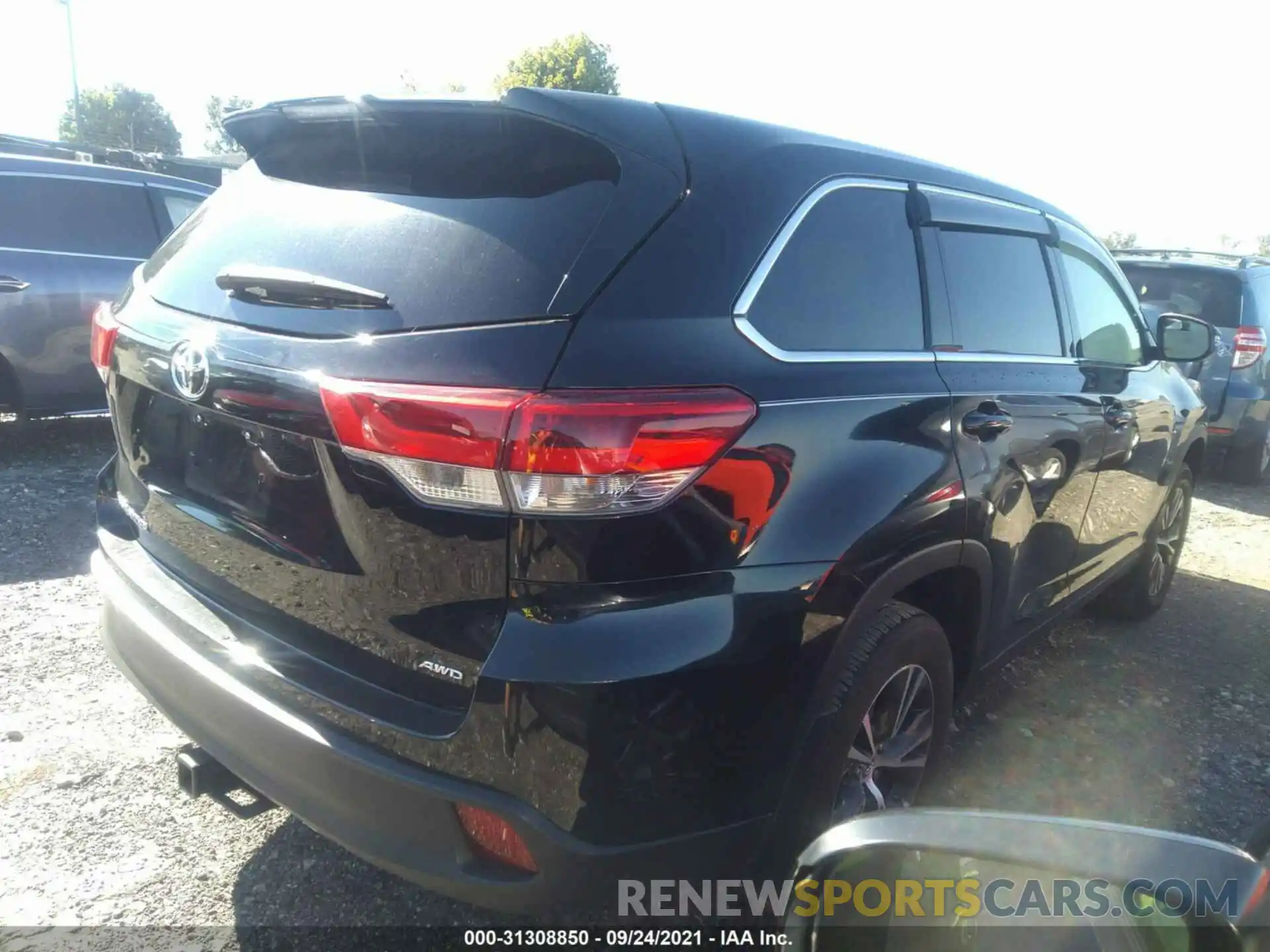 4 Фотография поврежденного автомобиля 5TDBZRFH6KS989664 TOYOTA HIGHLANDER 2019