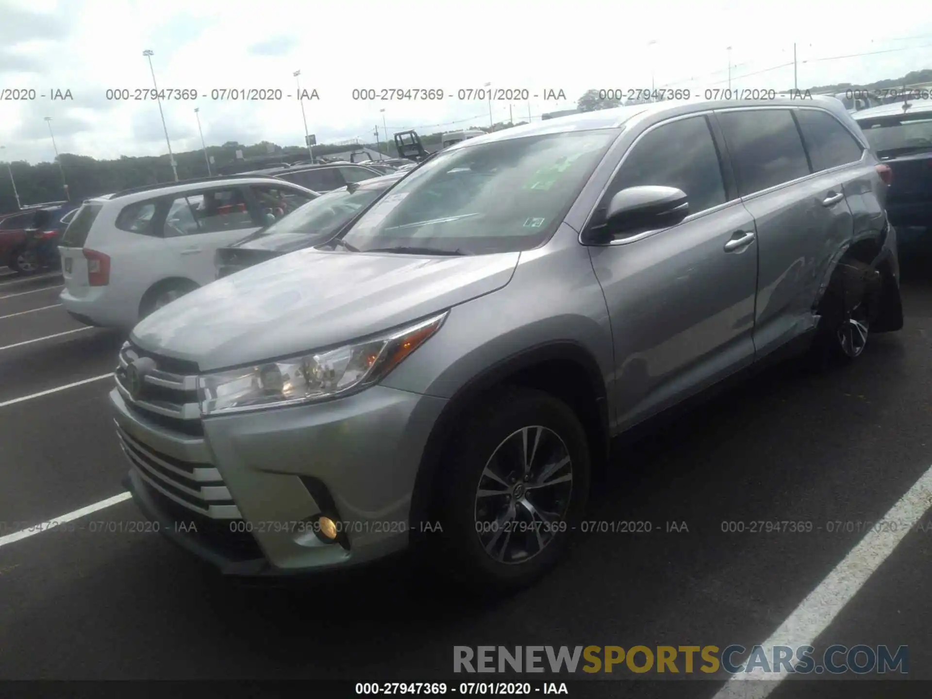 2 Photograph of a damaged car 5TDBZRFH7KS701912 TOYOTA HIGHLANDER 2019