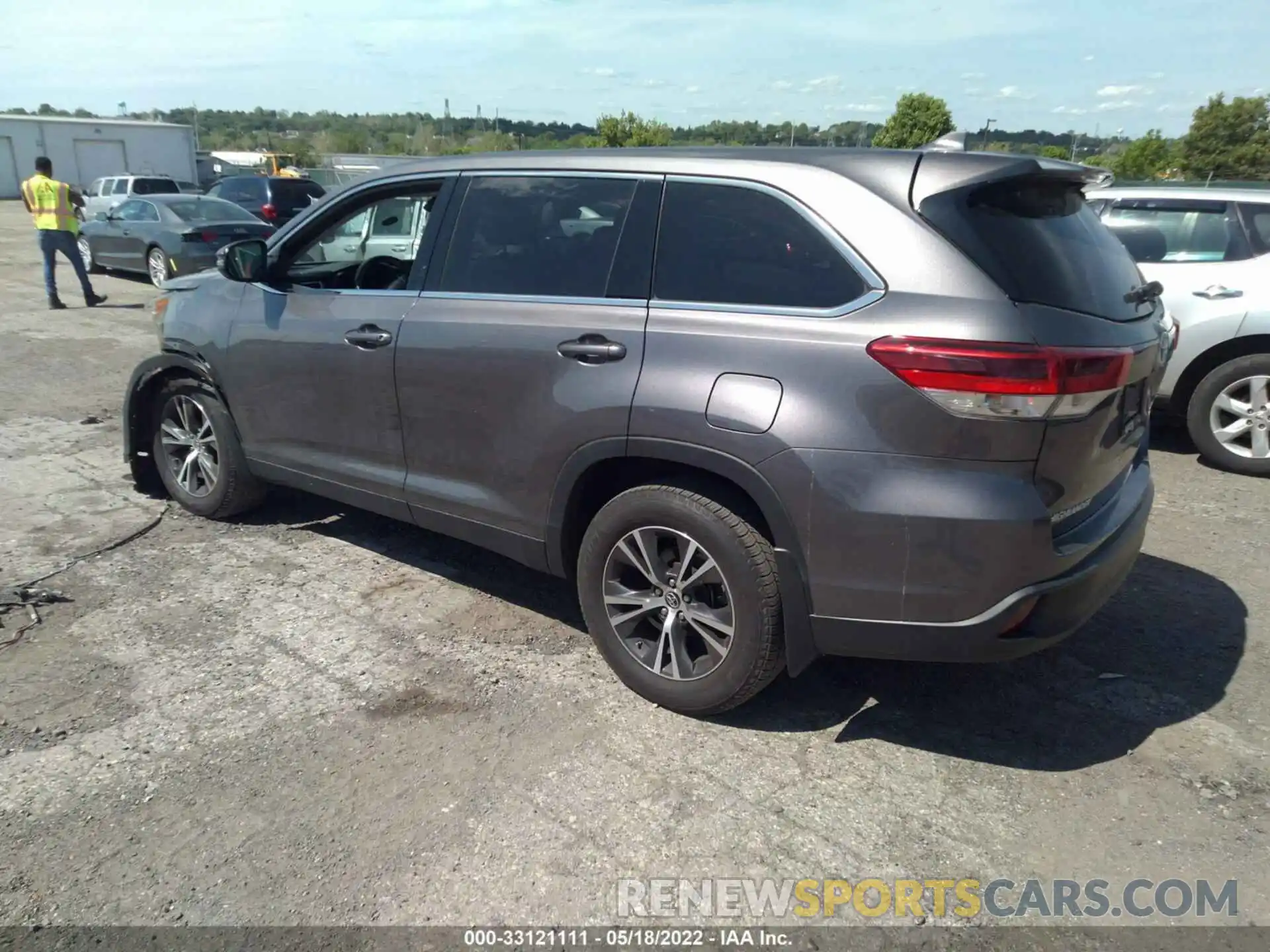 3 Фотография поврежденного автомобиля 5TDBZRFH7KS721819 TOYOTA HIGHLANDER 2019