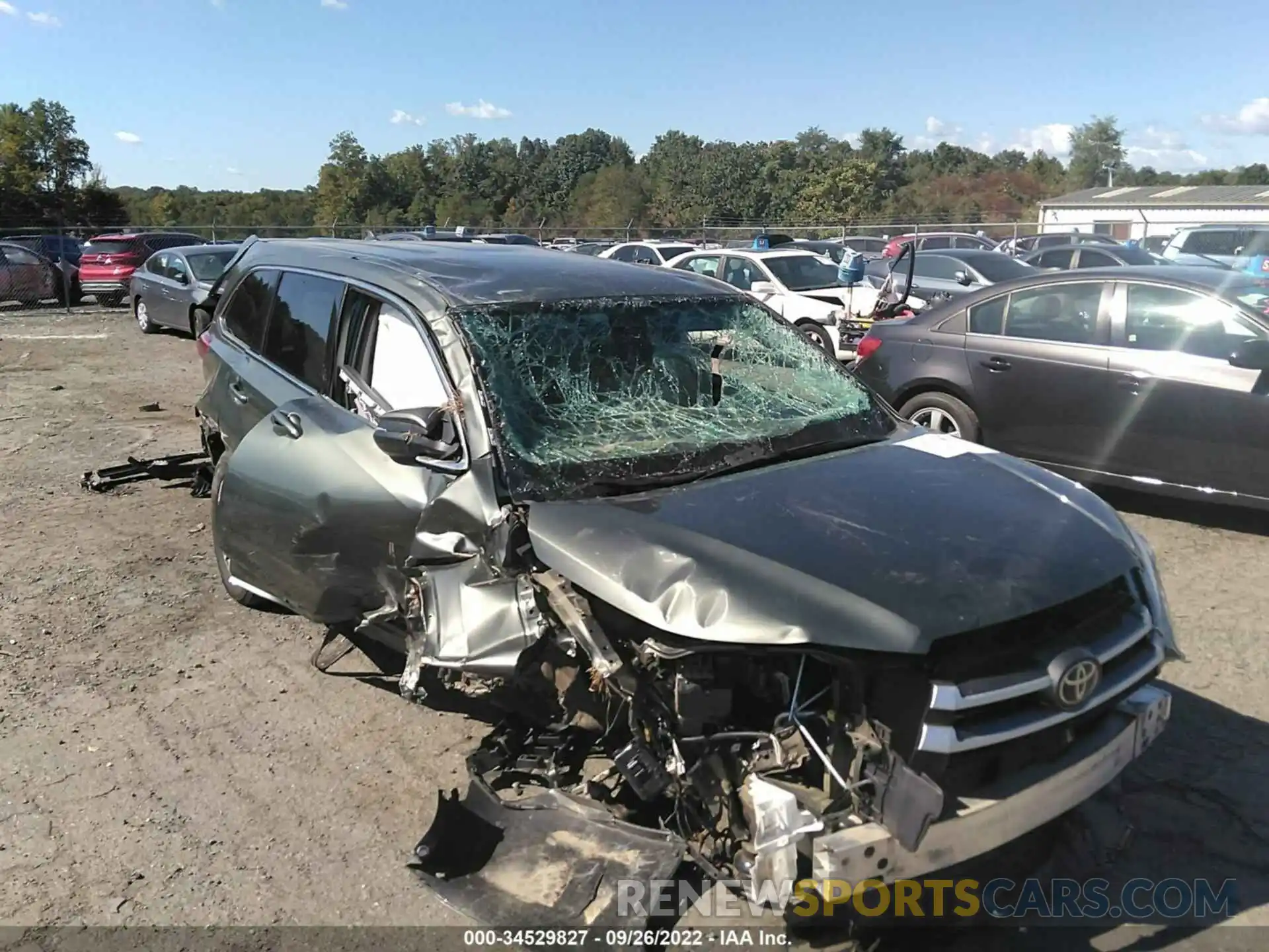 6 Photograph of a damaged car 5TDBZRFH7KS721903 TOYOTA HIGHLANDER 2019