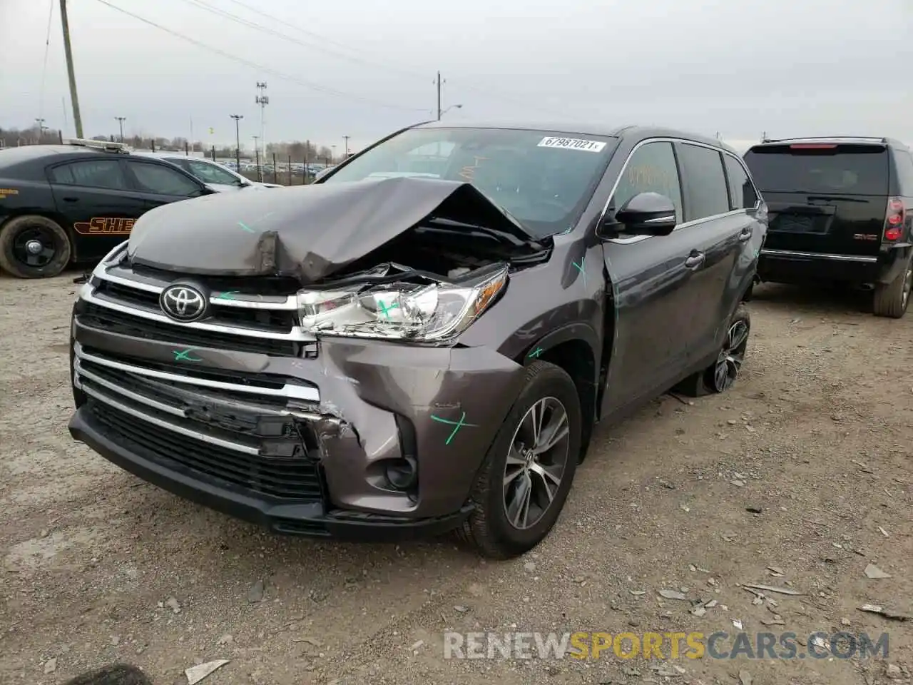 2 Photograph of a damaged car 5TDBZRFH7KS726809 TOYOTA HIGHLANDER 2019